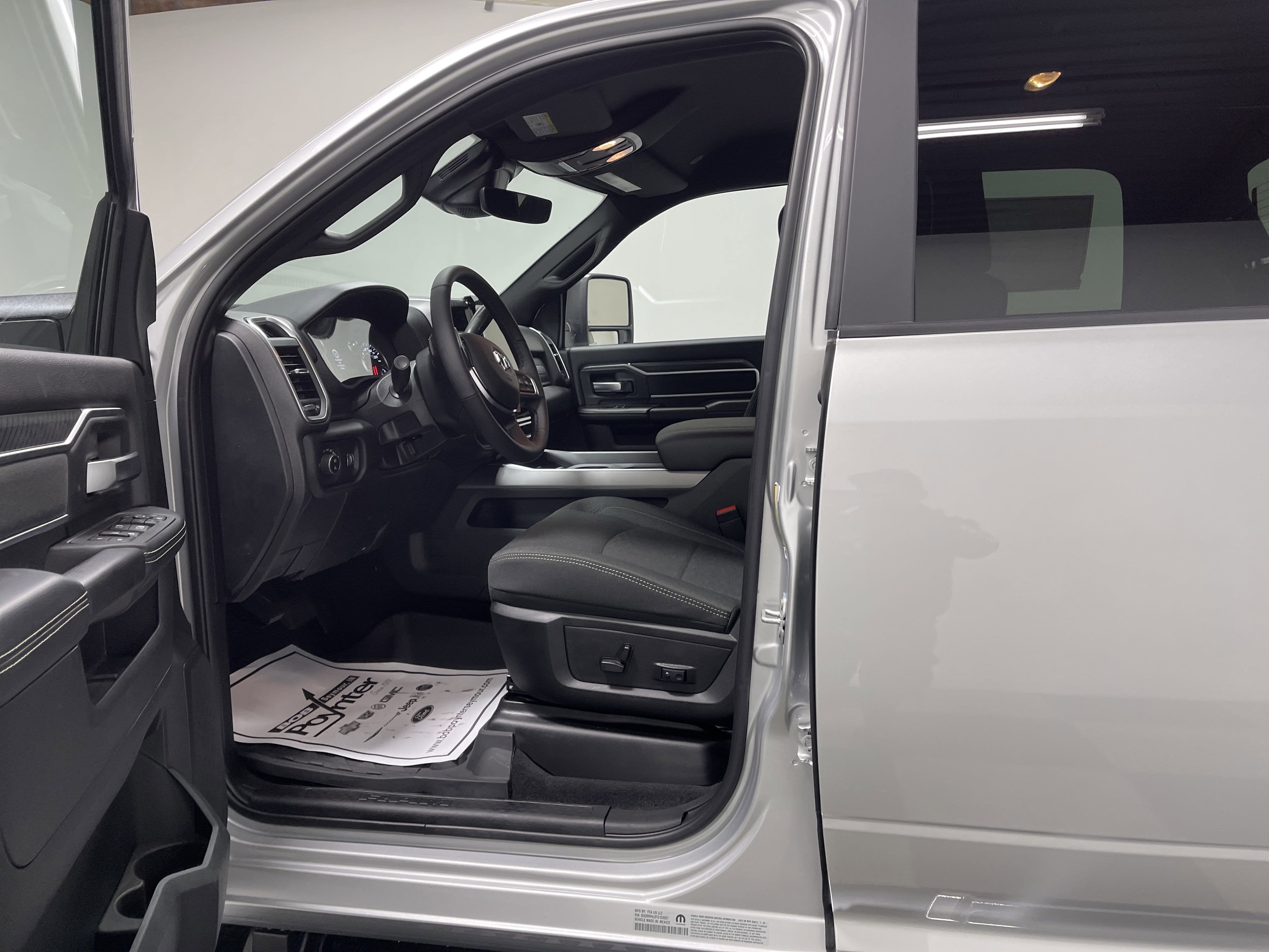 2026 RAM Ram 3500 RAM 3500 BIG HORN CREW CAB 4X4 8' BOX