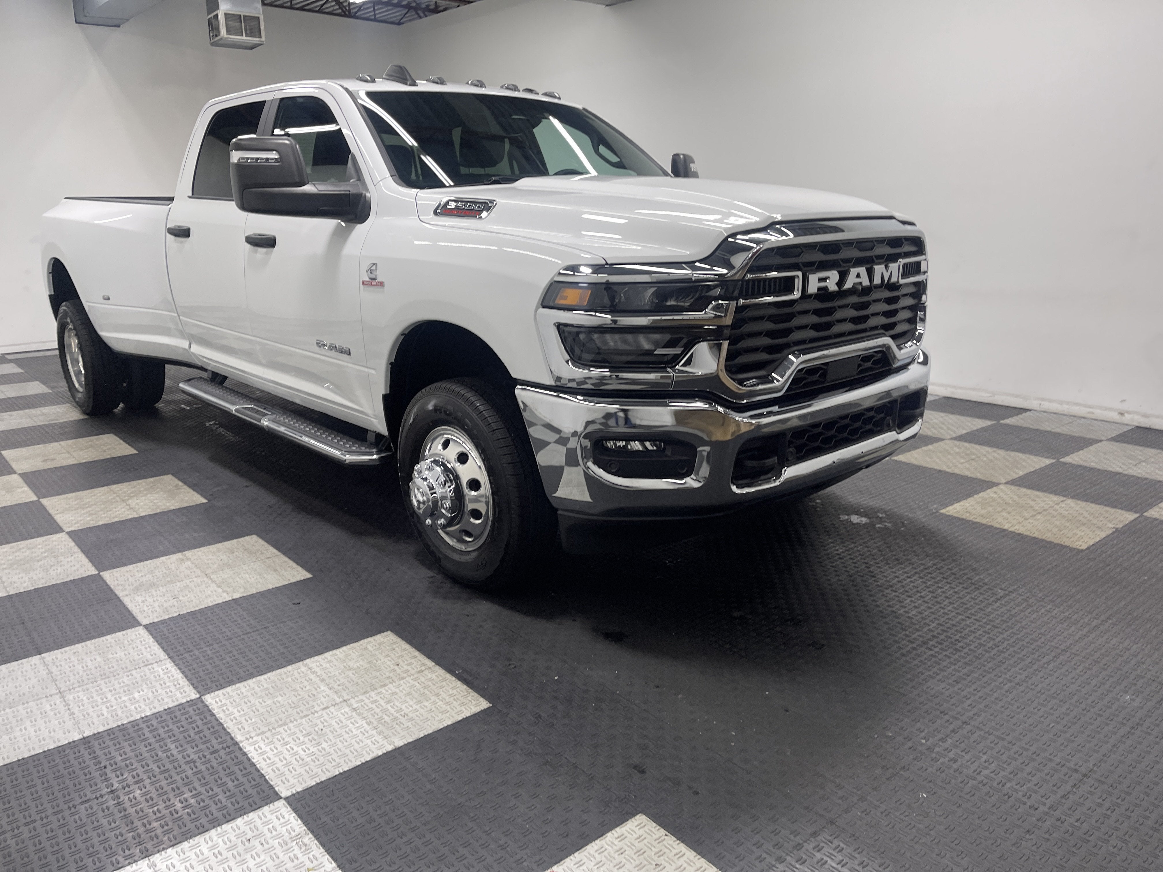 2026 RAM 3500 RAM 3500 BIG HORN CREW CAB 4X4 8' BOX