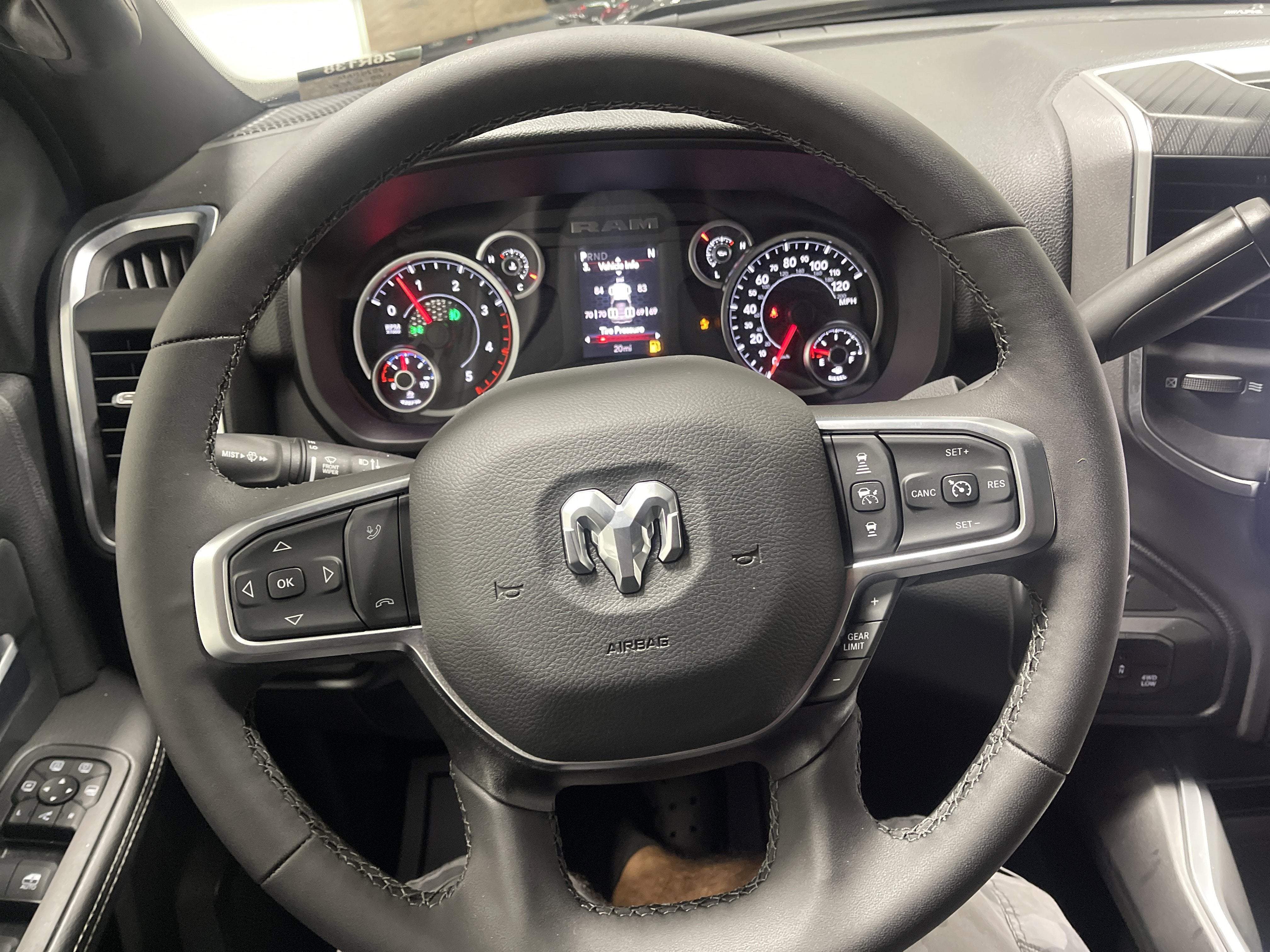 2026 RAM Ram 3500 RAM 3500 BIG HORN CREW CAB 4X4 8' BOX