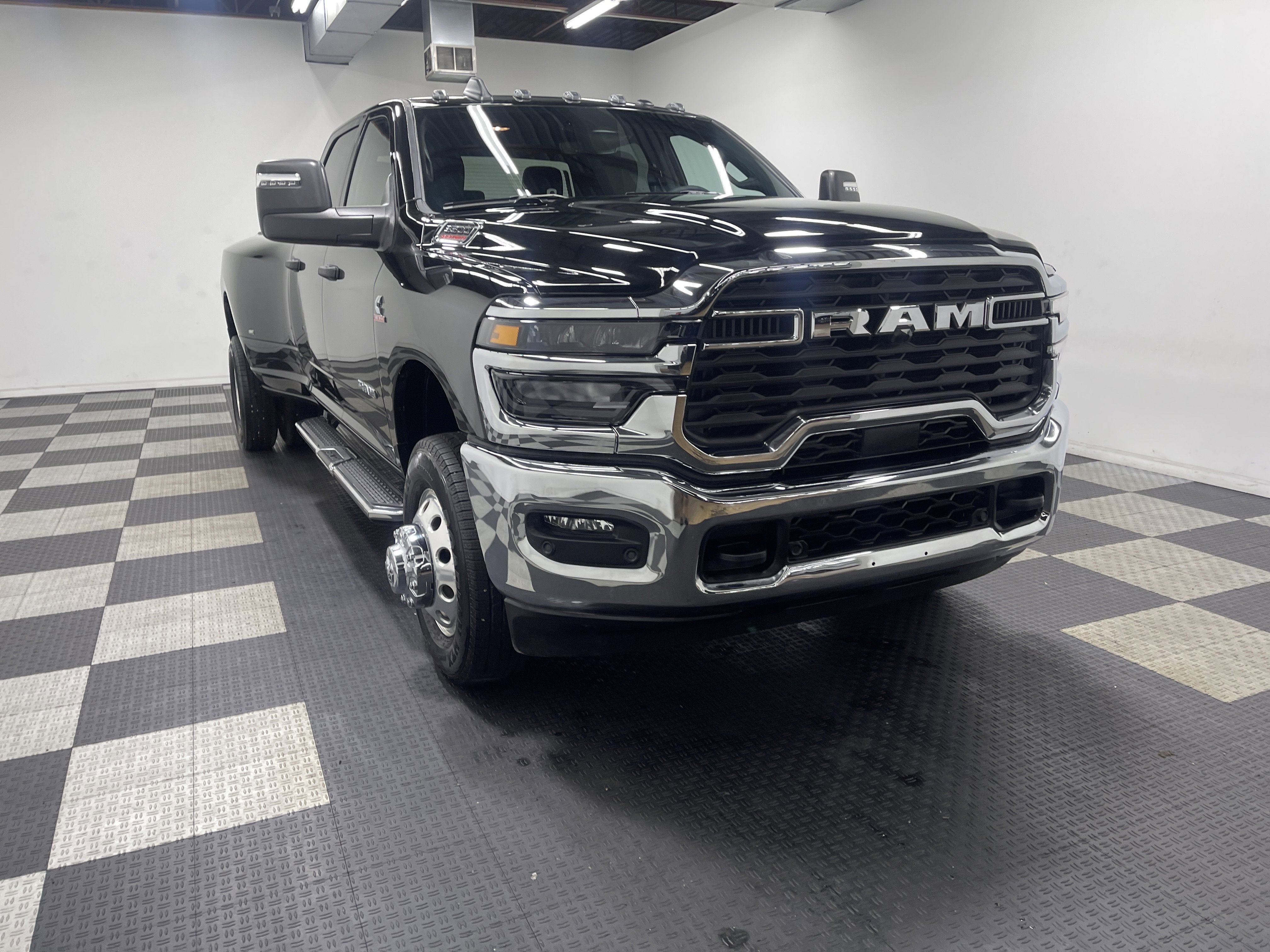 2026 RAM Ram 3500 RAM 3500 BIG HORN CREW CAB 4X4 8' BOX