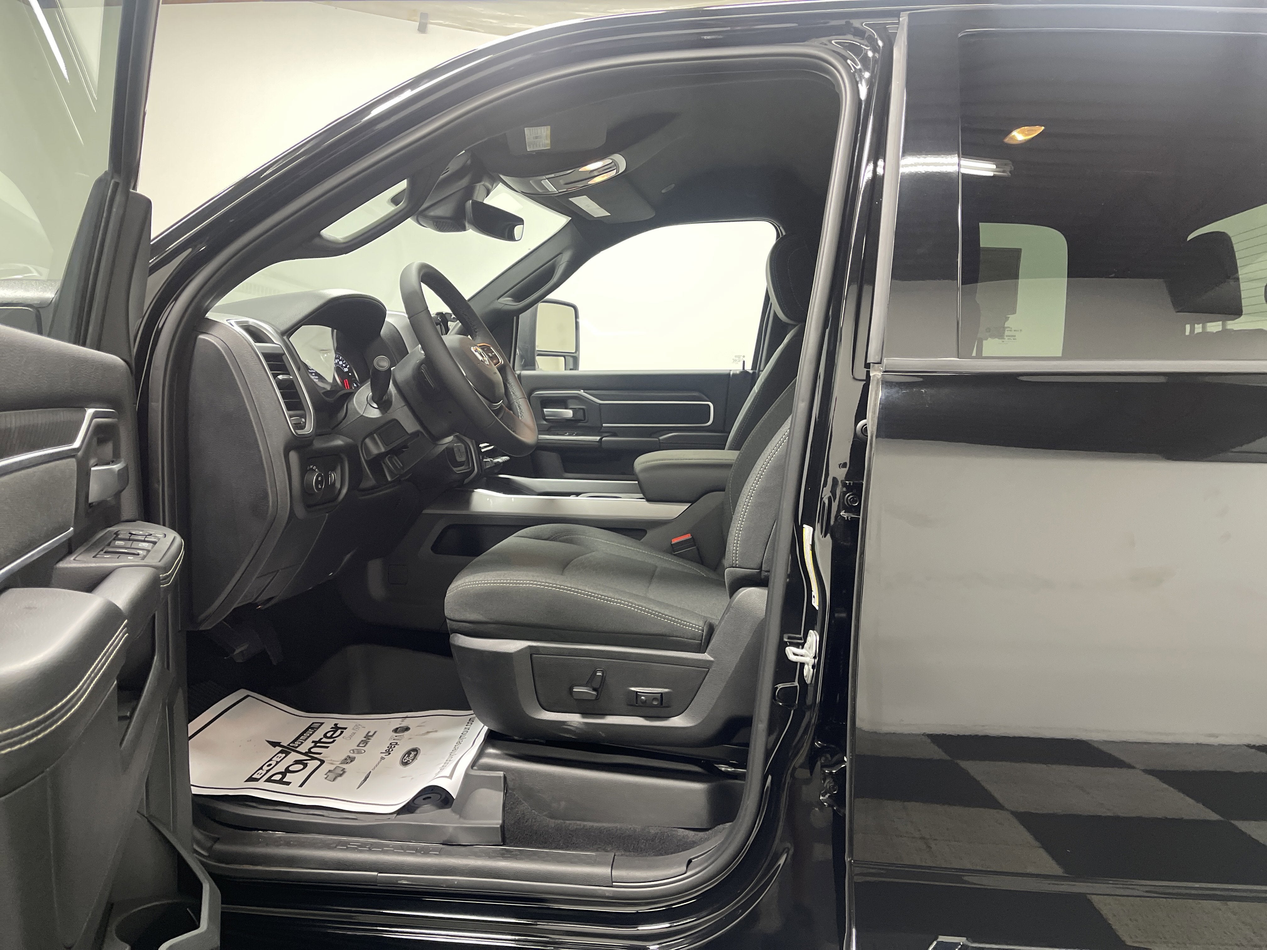 2026 RAM Ram 3500 RAM 3500 BIG HORN CREW CAB 4X4 8' BOX