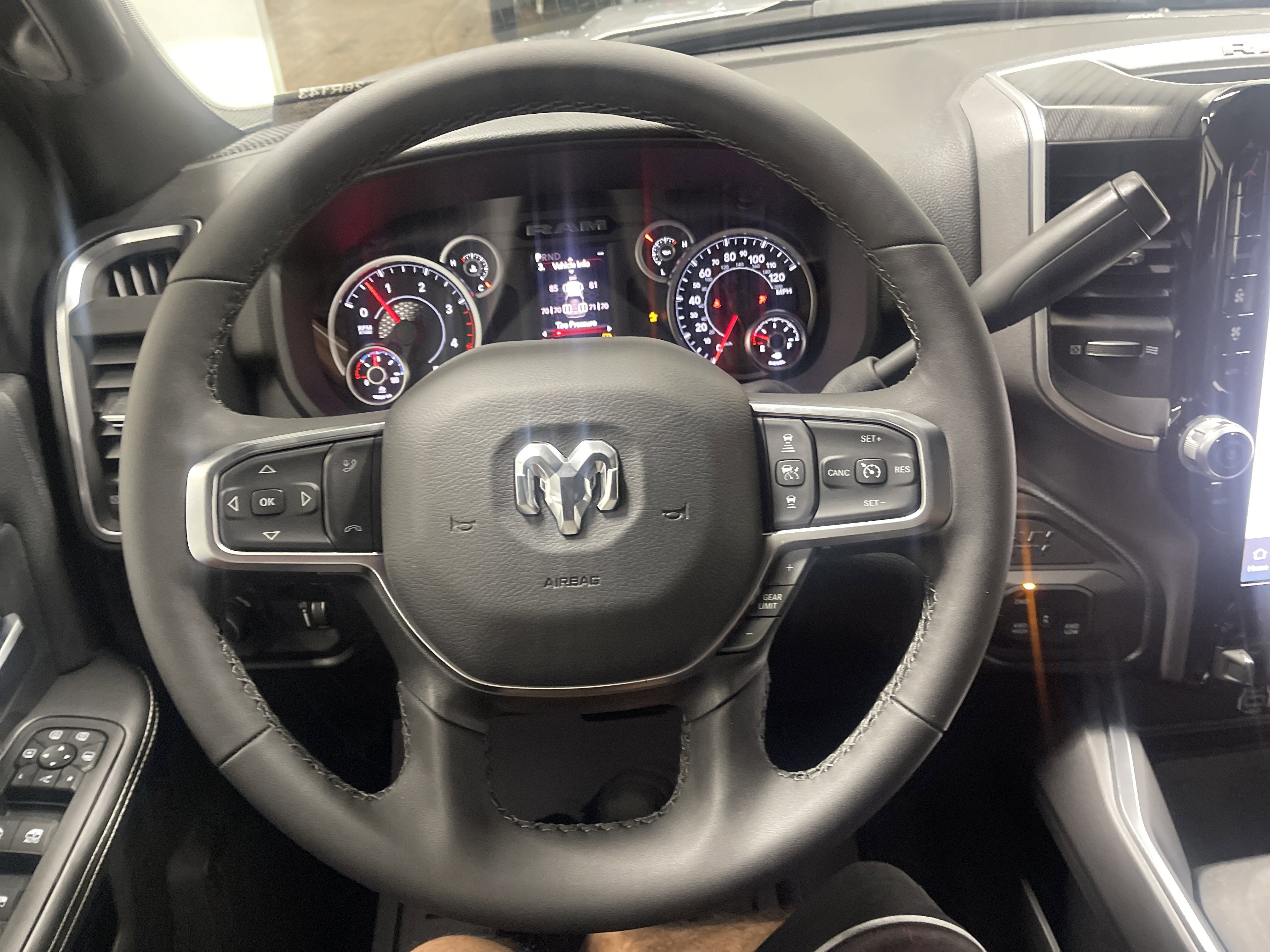 2026 RAM Ram 3500 RAM 3500 BIG HORN CREW CAB 4X4 8' BOX