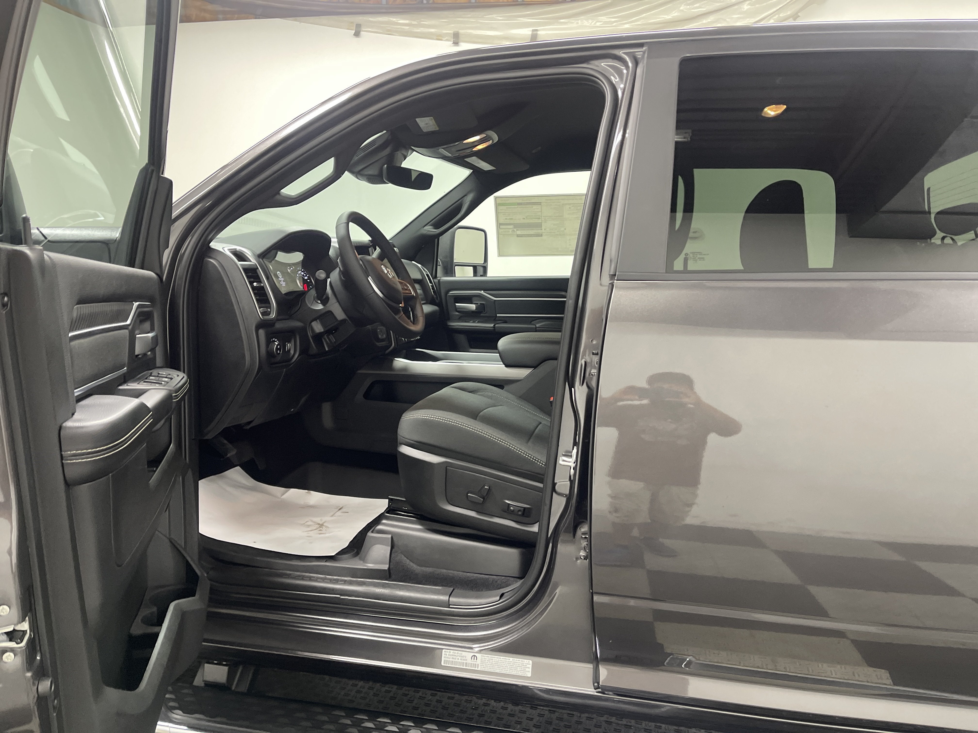 2026 RAM 3500 RAM 3500 BIG HORN CREW CAB 4X4 8' BOX
