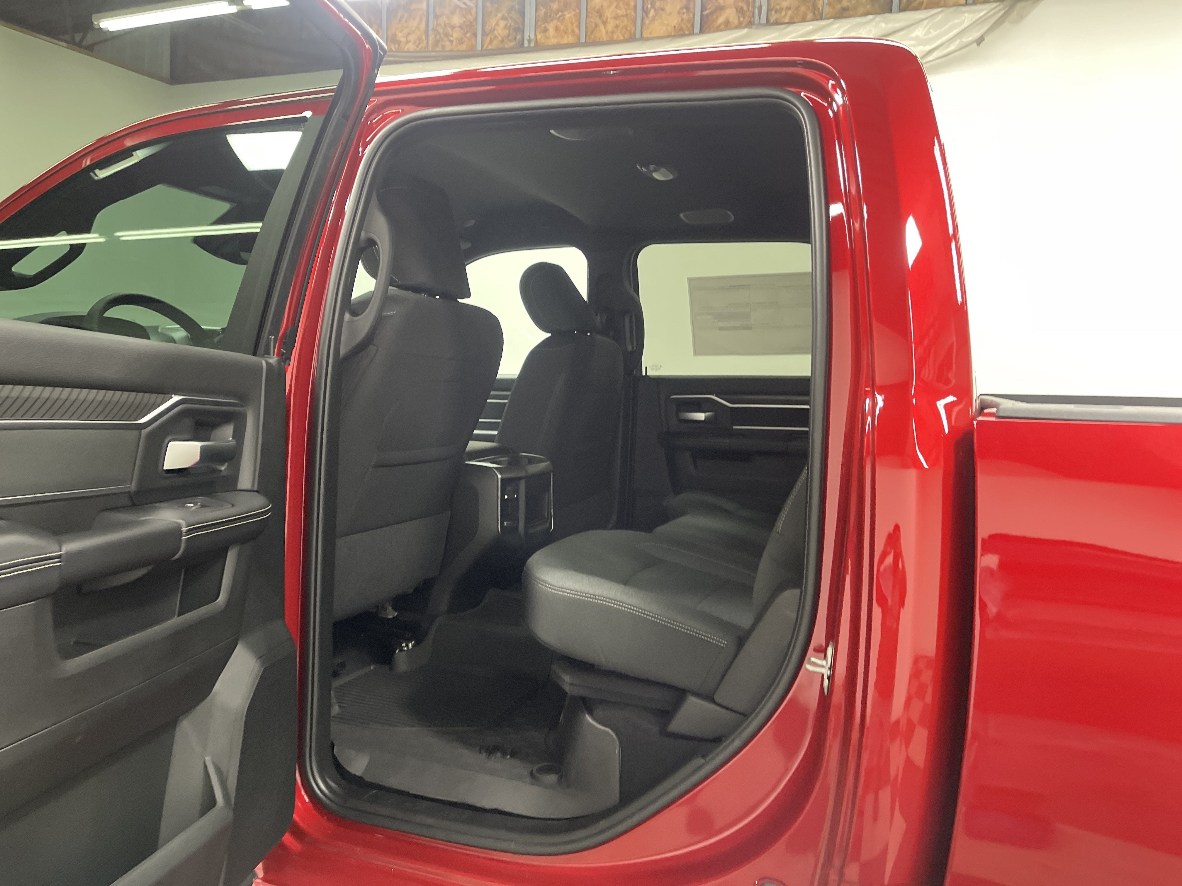 2026 RAM 3500 RAM 3500 BIG HORN CREW CAB 4X4 8' BOX