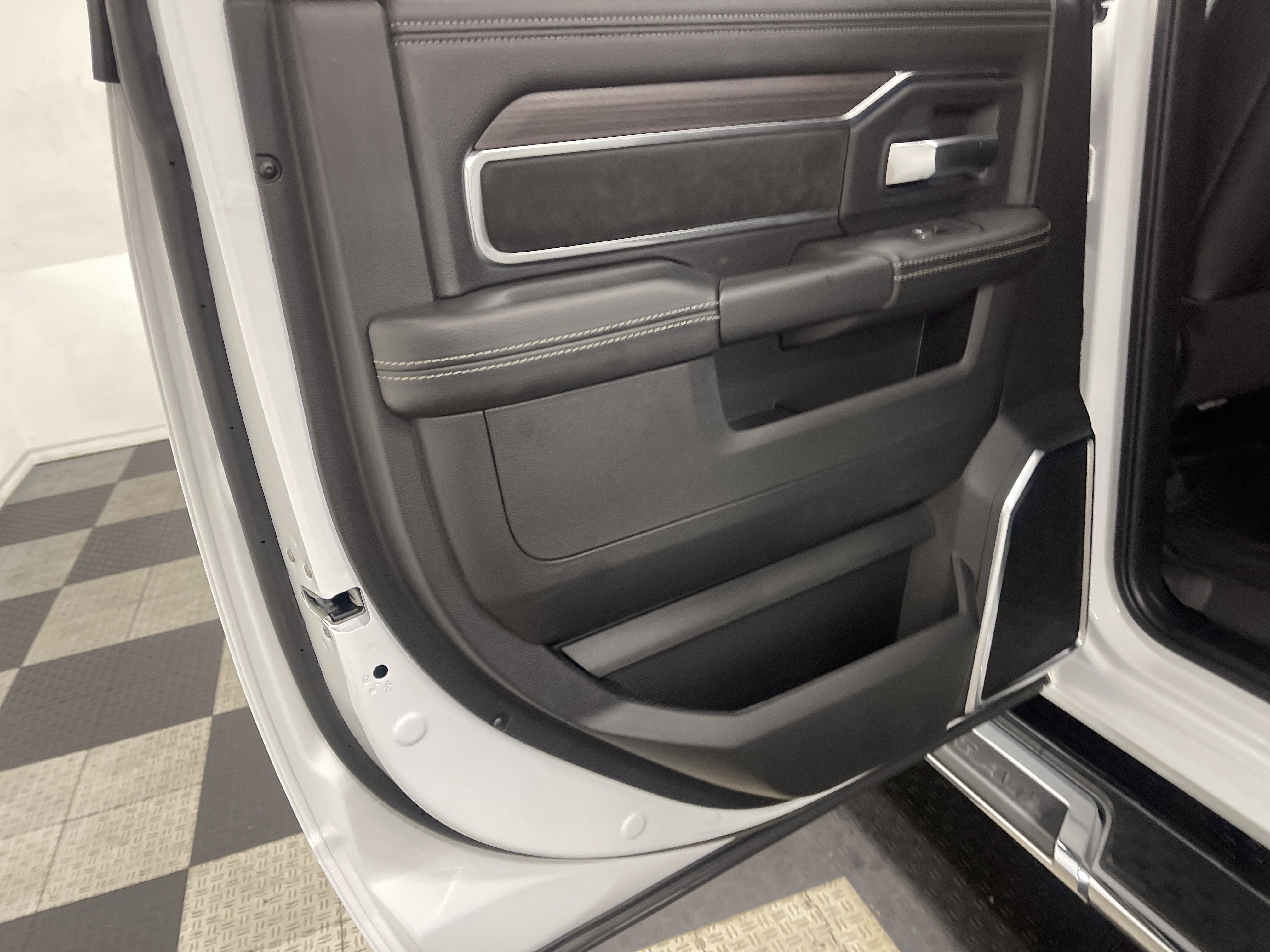 2026 RAM Ram 3500 RAM 3500 LARAMIE CREW CAB 4X4 8' BOX