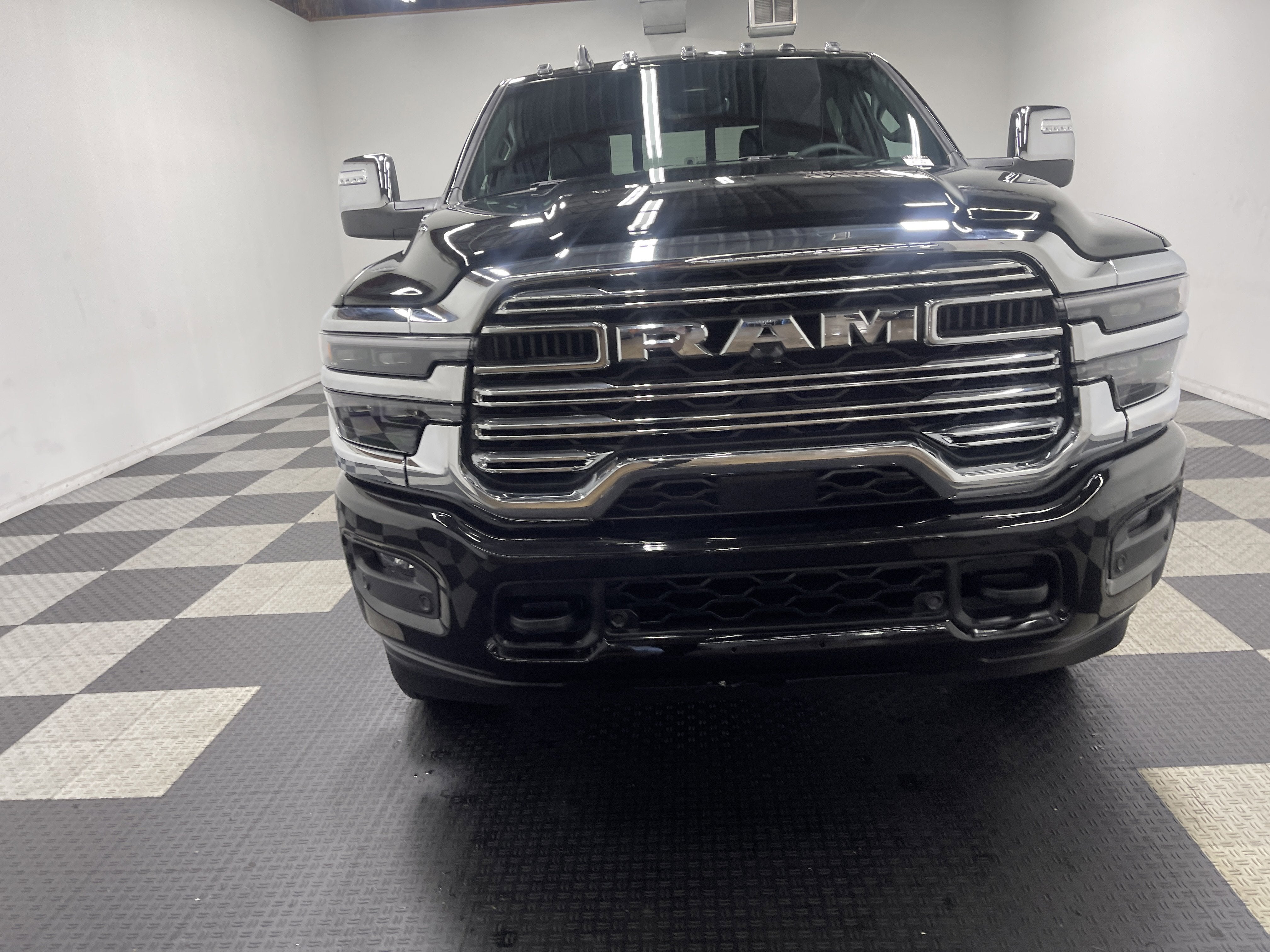 2026 RAM Ram 3500 RAM 3500 LARAMIE CREW CAB 4X4 8' BOX