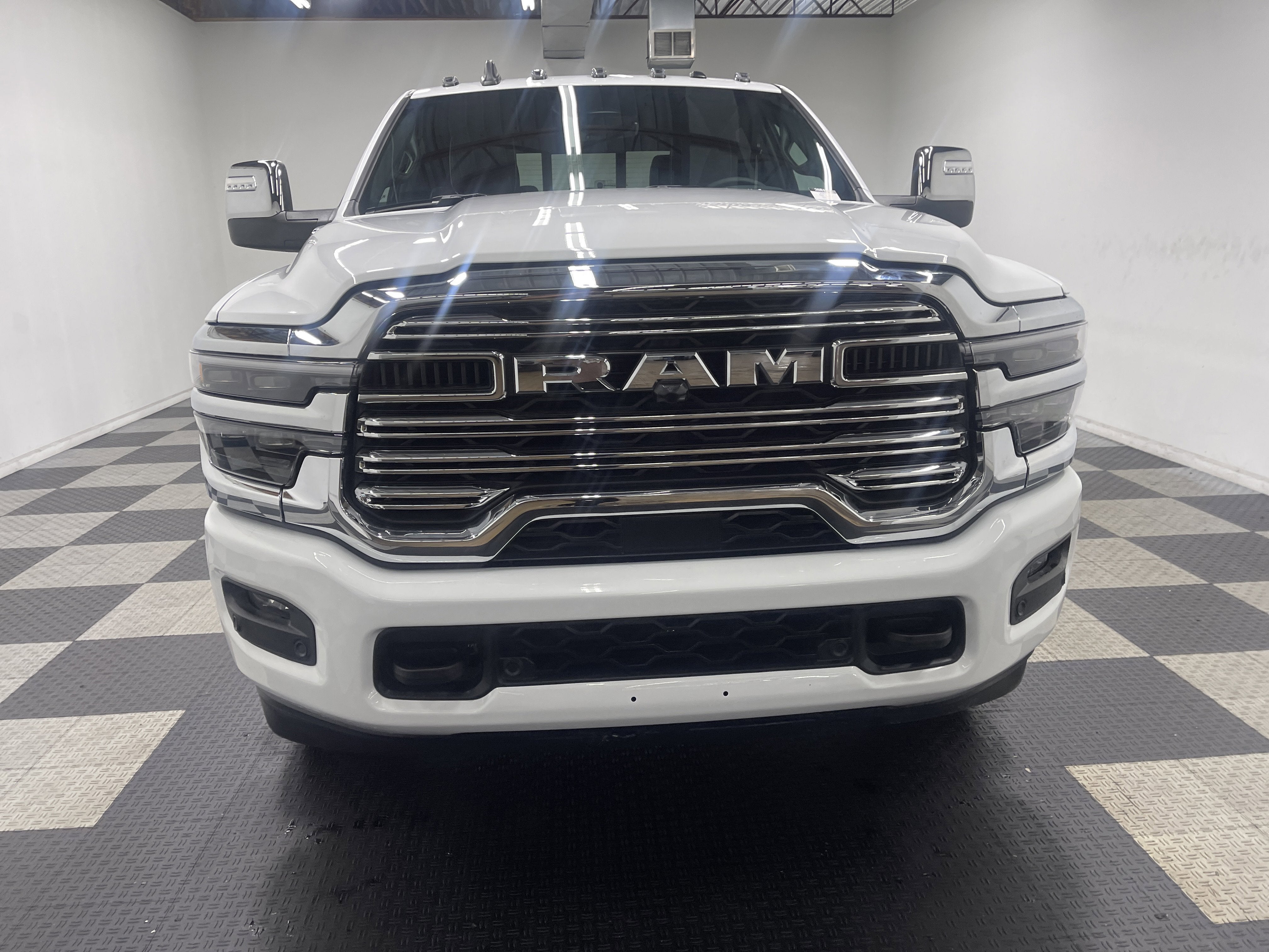 2026 RAM Ram 3500 RAM 3500 LARAMIE CREW CAB 4X4 8' BOX