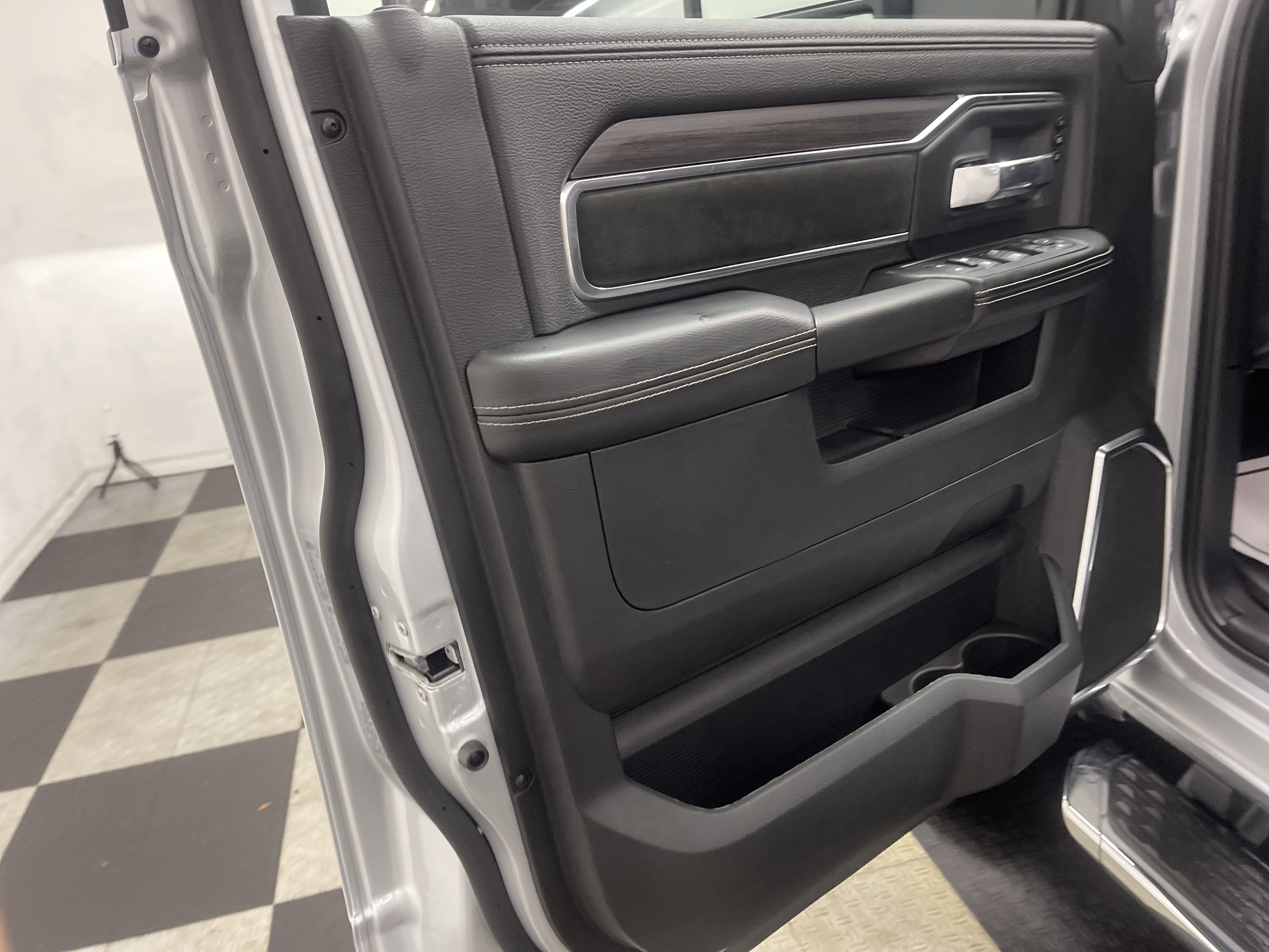 2026 RAM Ram 3500 RAM 3500 LARAMIE CREW CAB 4X4 8' BOX