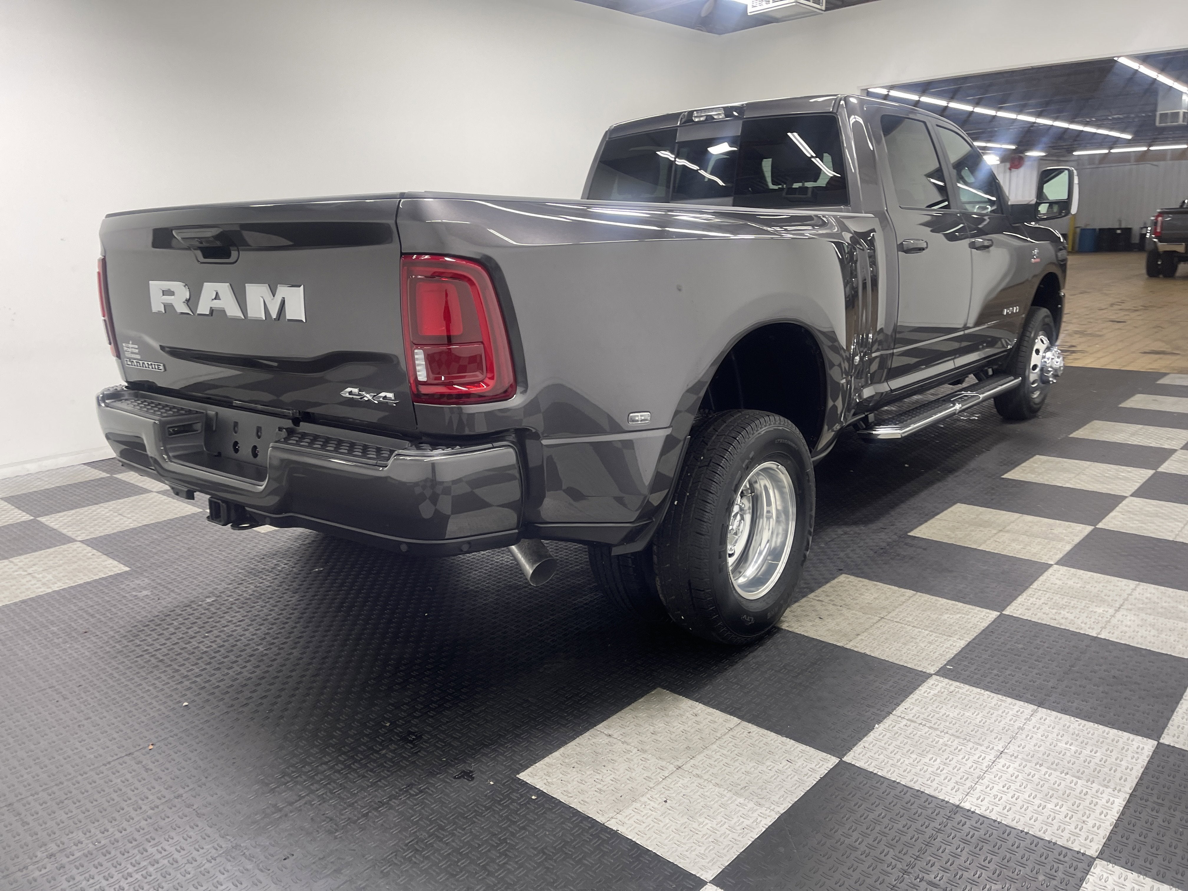 2026 RAM Ram 3500 RAM 3500 LARAMIE CREW CAB 4X4 8' BOX