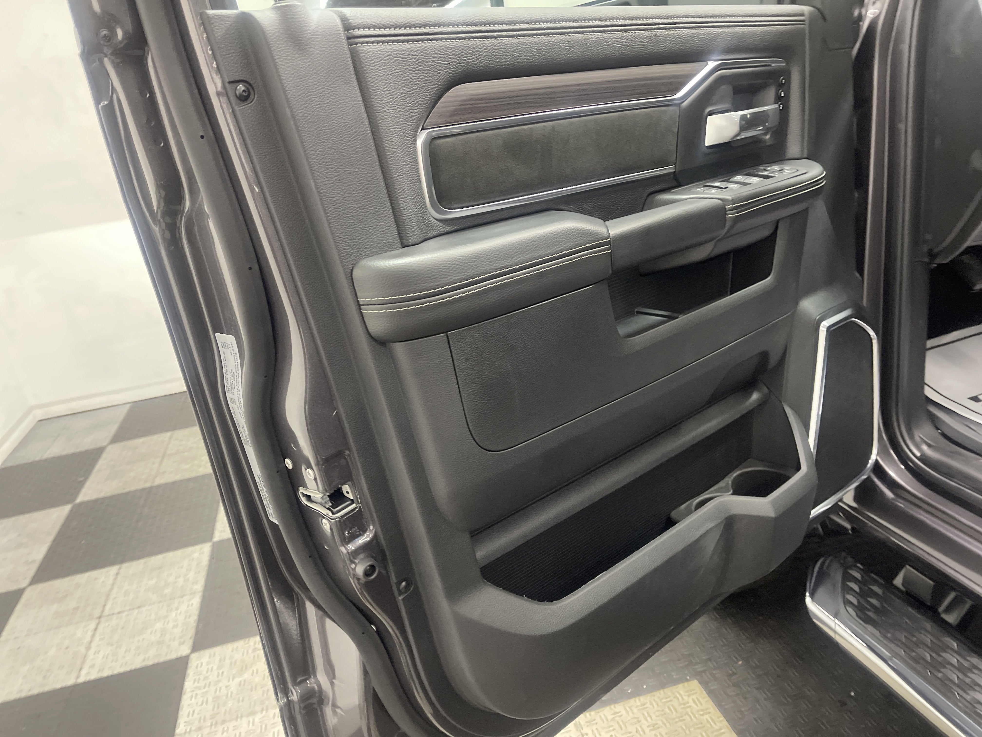 2026 RAM Ram 3500 RAM 3500 LARAMIE CREW CAB 4X4 8' BOX