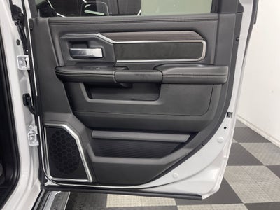 2025 RAM Ram 3500 RAM 3500 LARAMIE CREW CAB 4X4 8' BOX