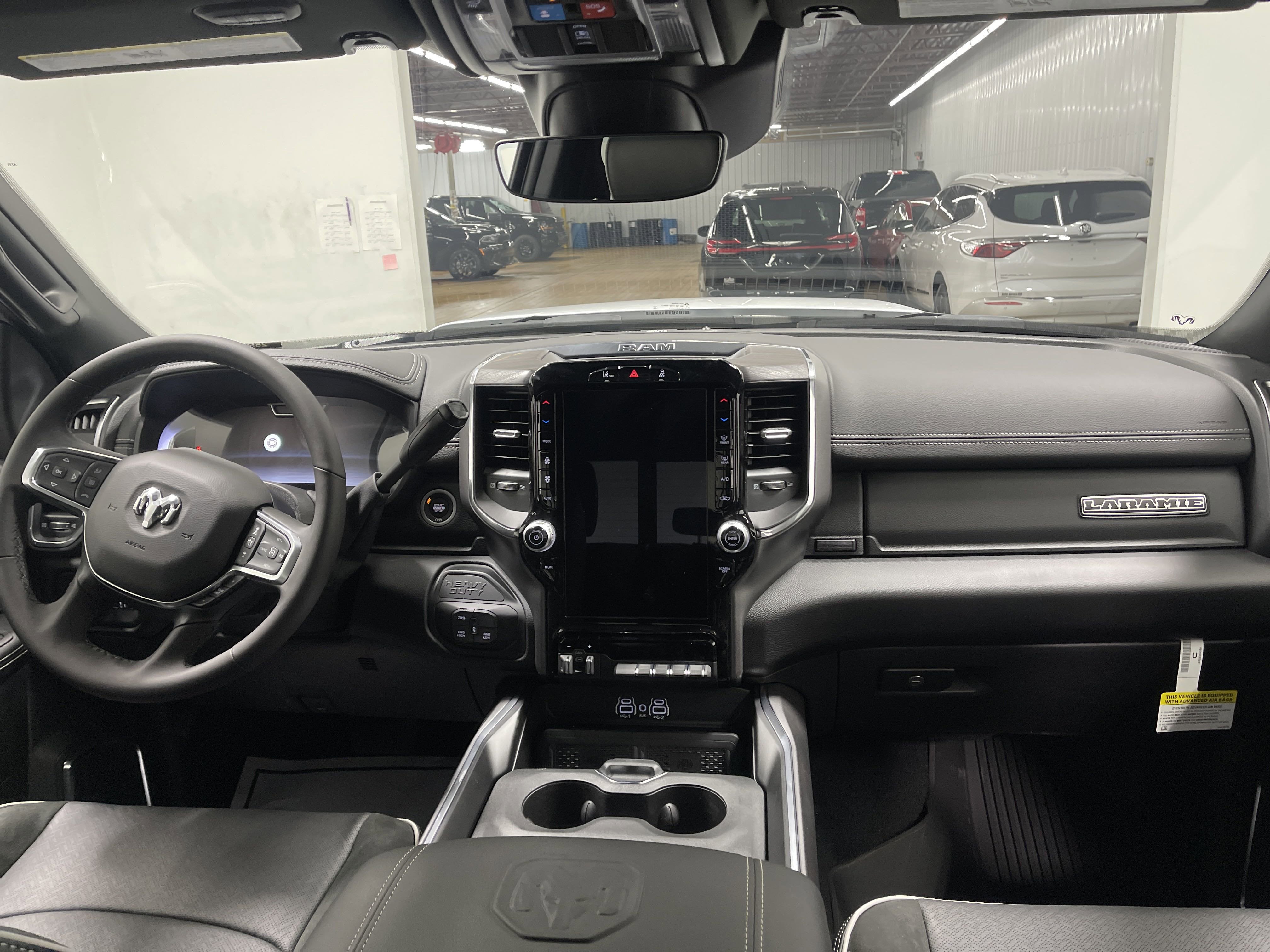 2025 RAM Ram 3500 RAM 3500 LARAMIE CREW CAB 4X4 8' BOX