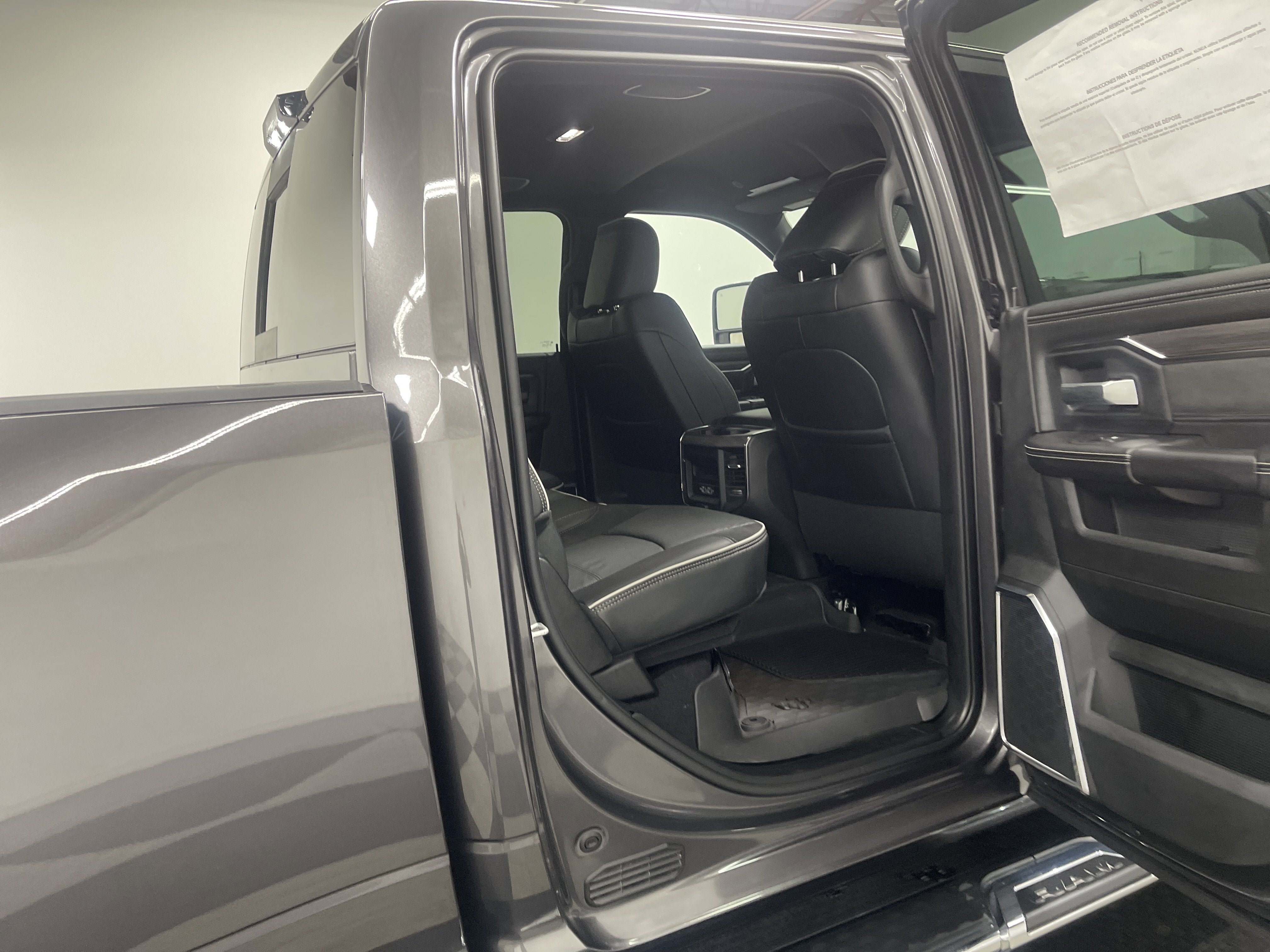 2026 RAM Ram 3500 RAM 3500 LARAMIE CREW CAB 4X4 8' BOX