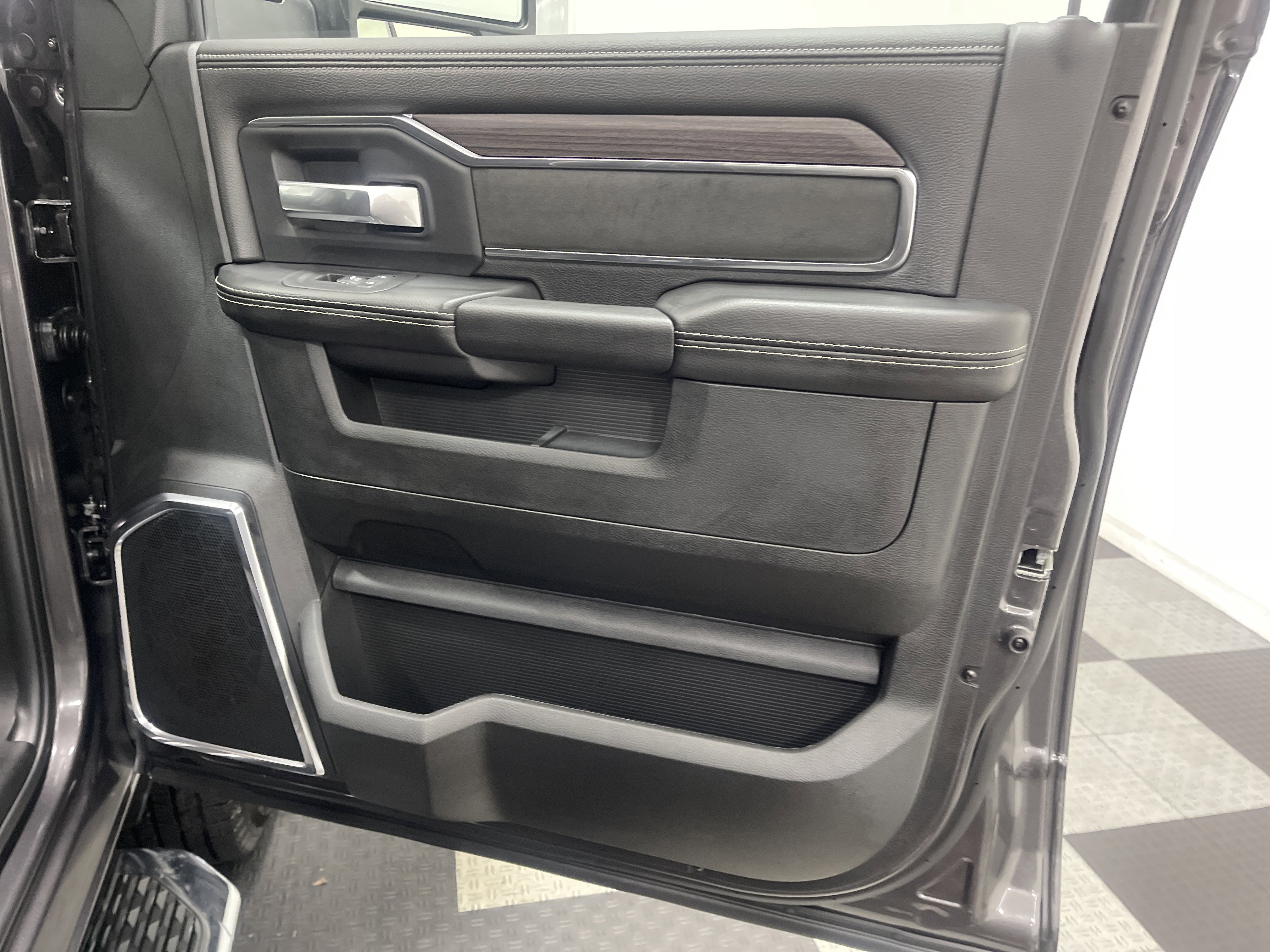 2026 RAM Ram 3500 RAM 3500 LARAMIE CREW CAB 4X4 8' BOX