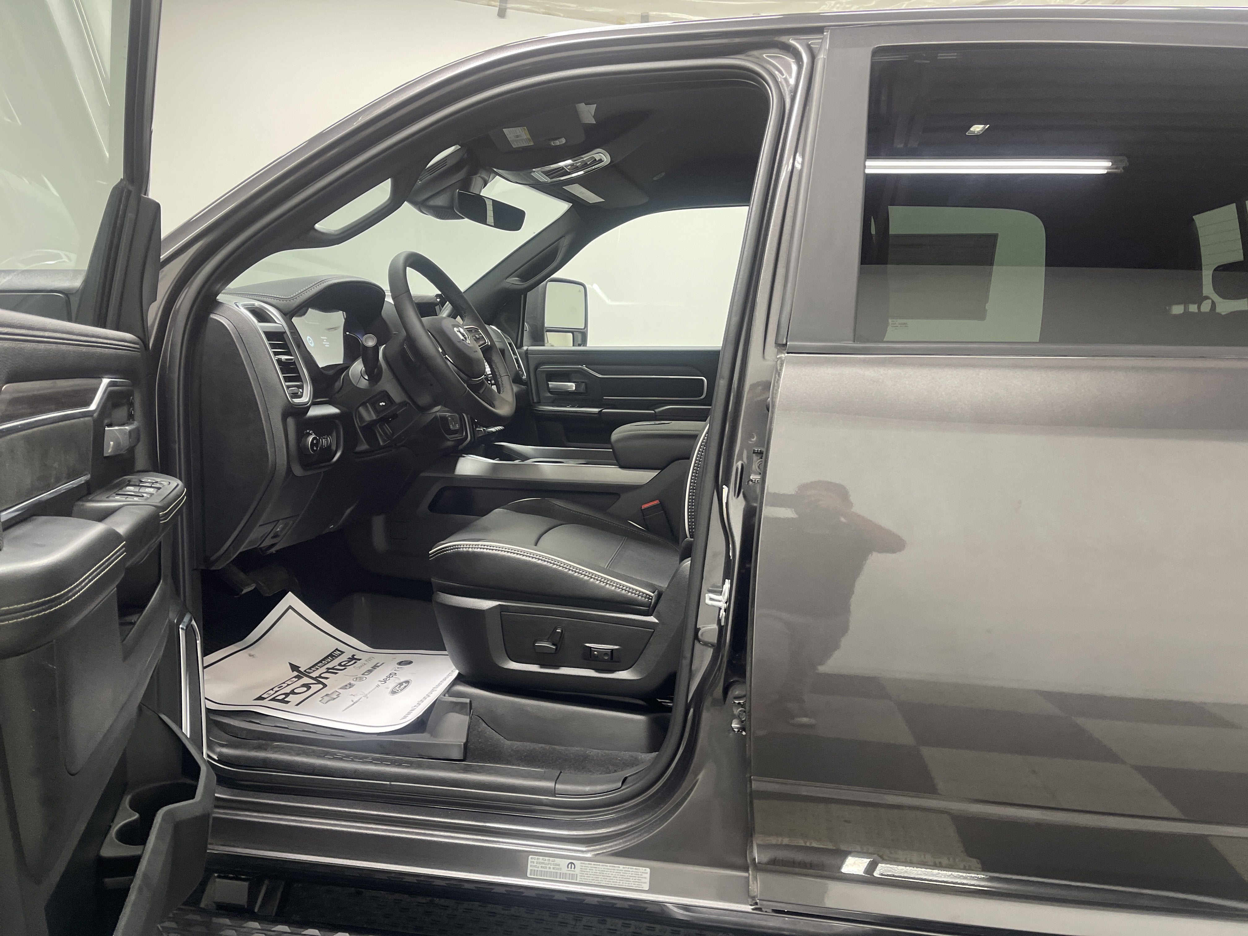 2026 RAM Ram 3500 RAM 3500 LARAMIE CREW CAB 4X4 8' BOX