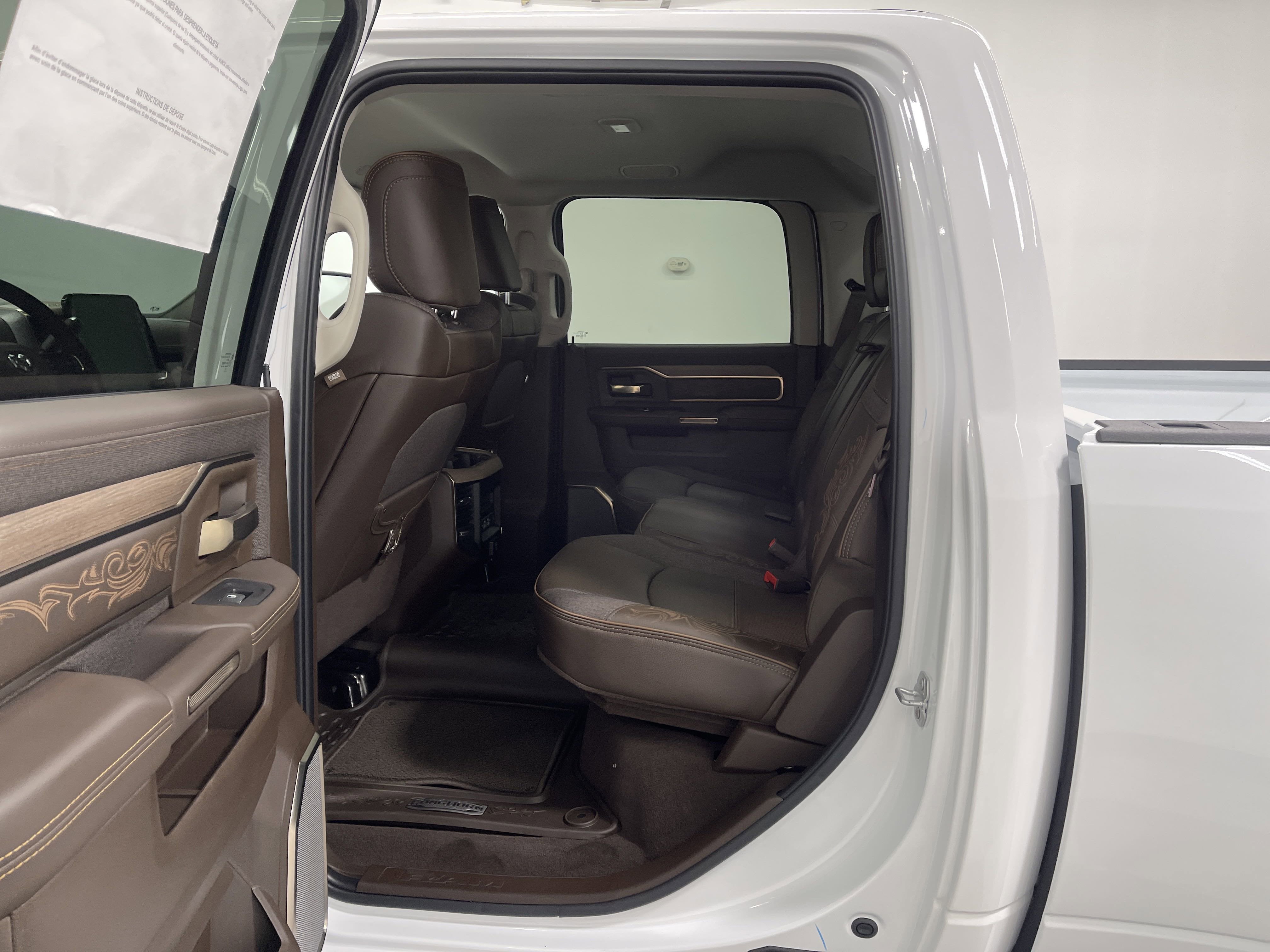 2025 RAM Ram 3500 RAM 3500 LIMITED LONGHORN CREW CAB 4X4 8' BOX