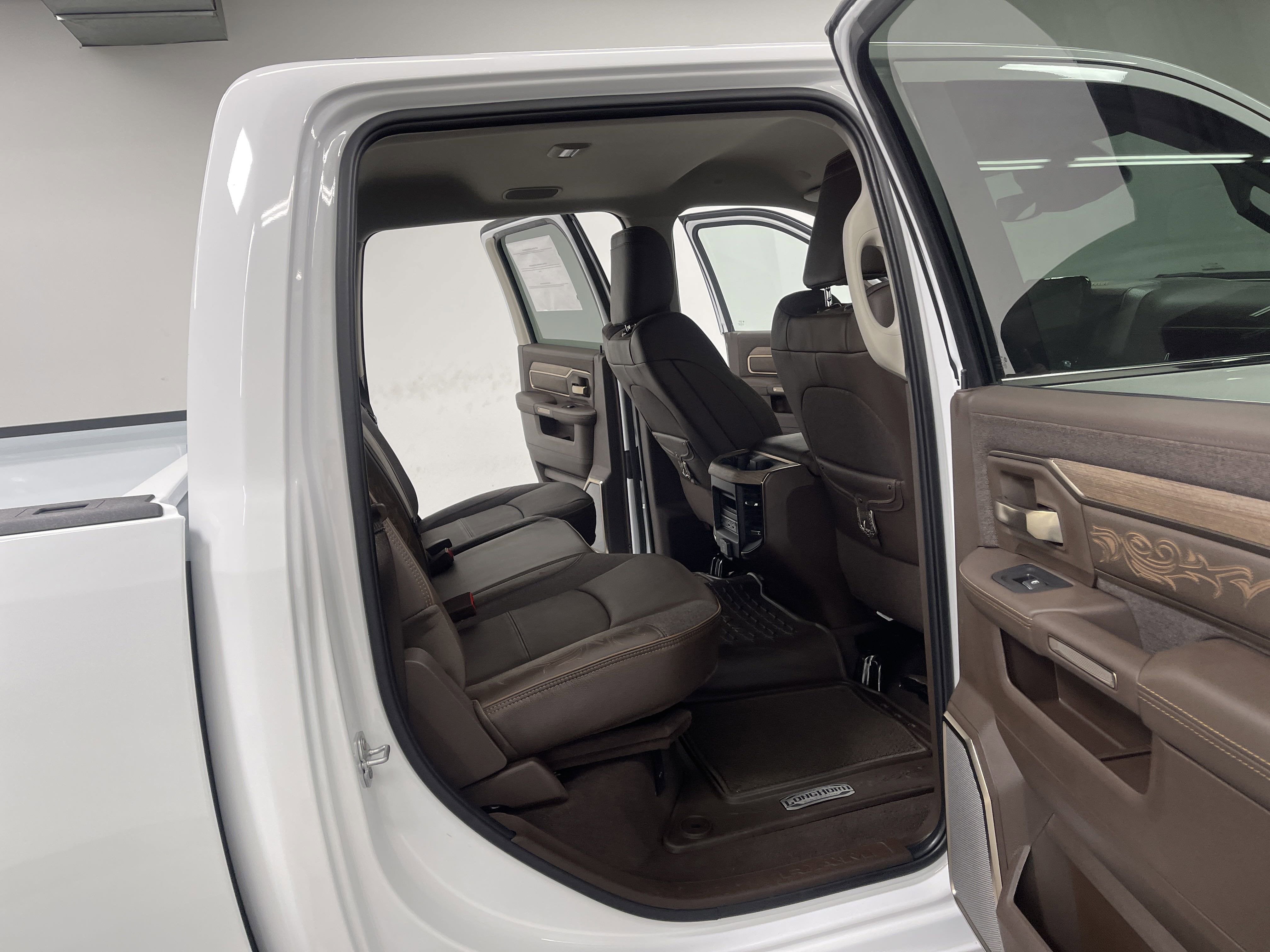 2025 RAM Ram 3500 RAM 3500 LIMITED LONGHORN CREW CAB 4X4 8' BOX