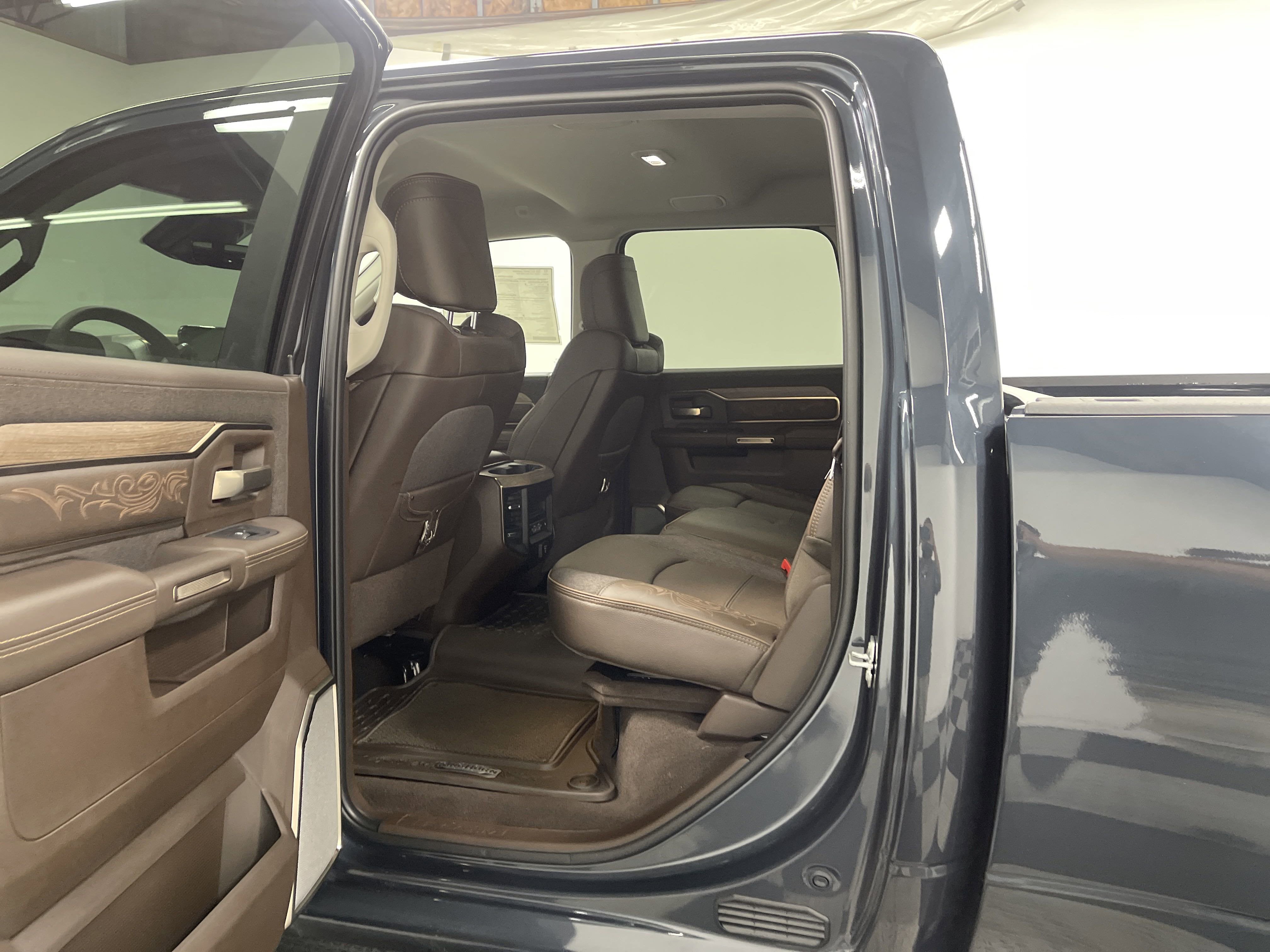 2025 RAM Ram 3500 RAM 3500 LIMITED LONGHORN CREW CAB 4X4 8' BOX