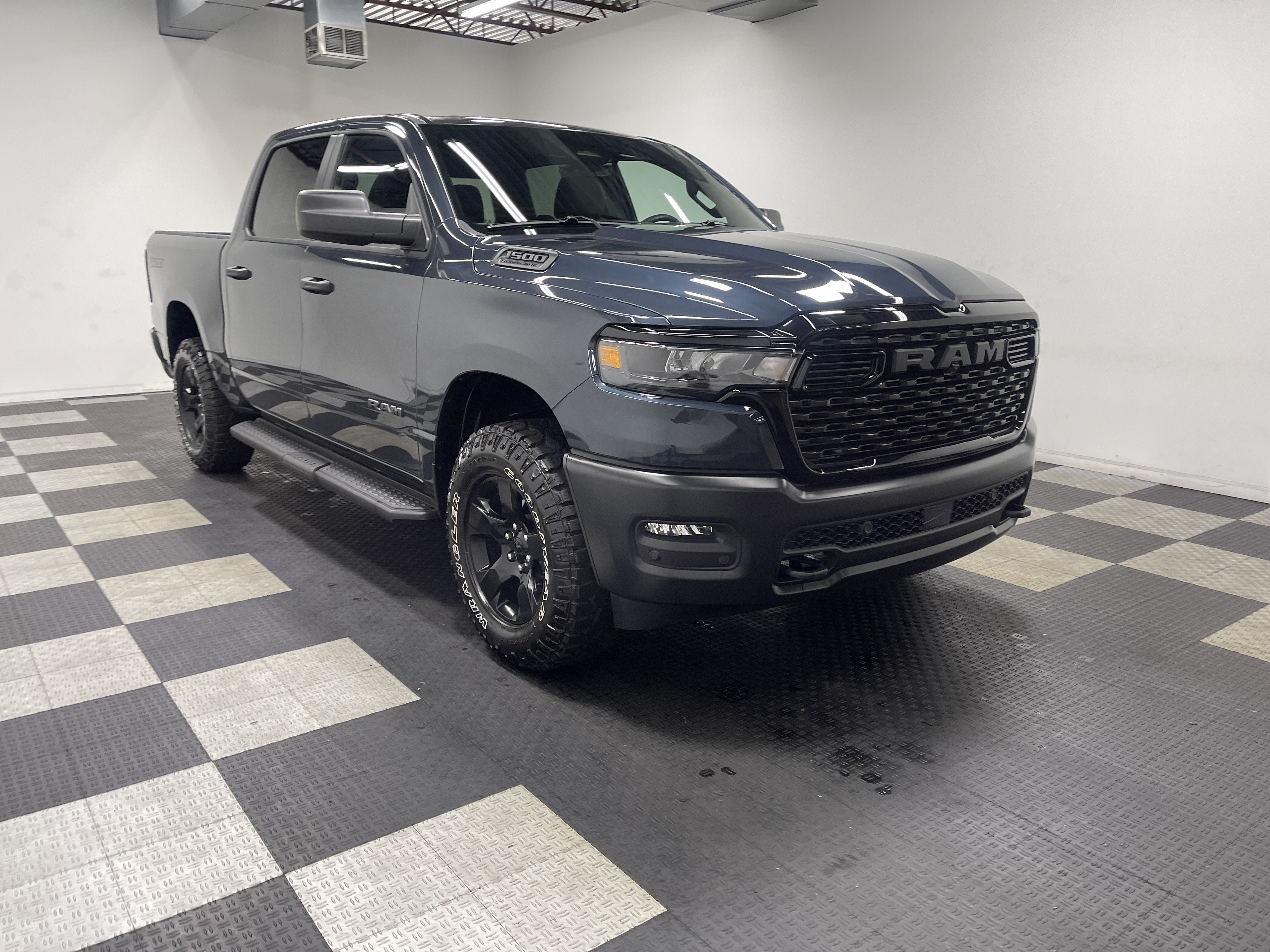 2026 RAM Ram 1500 RAM 1500 WARLOCK CREW CAB 4X4 5'7' BOX