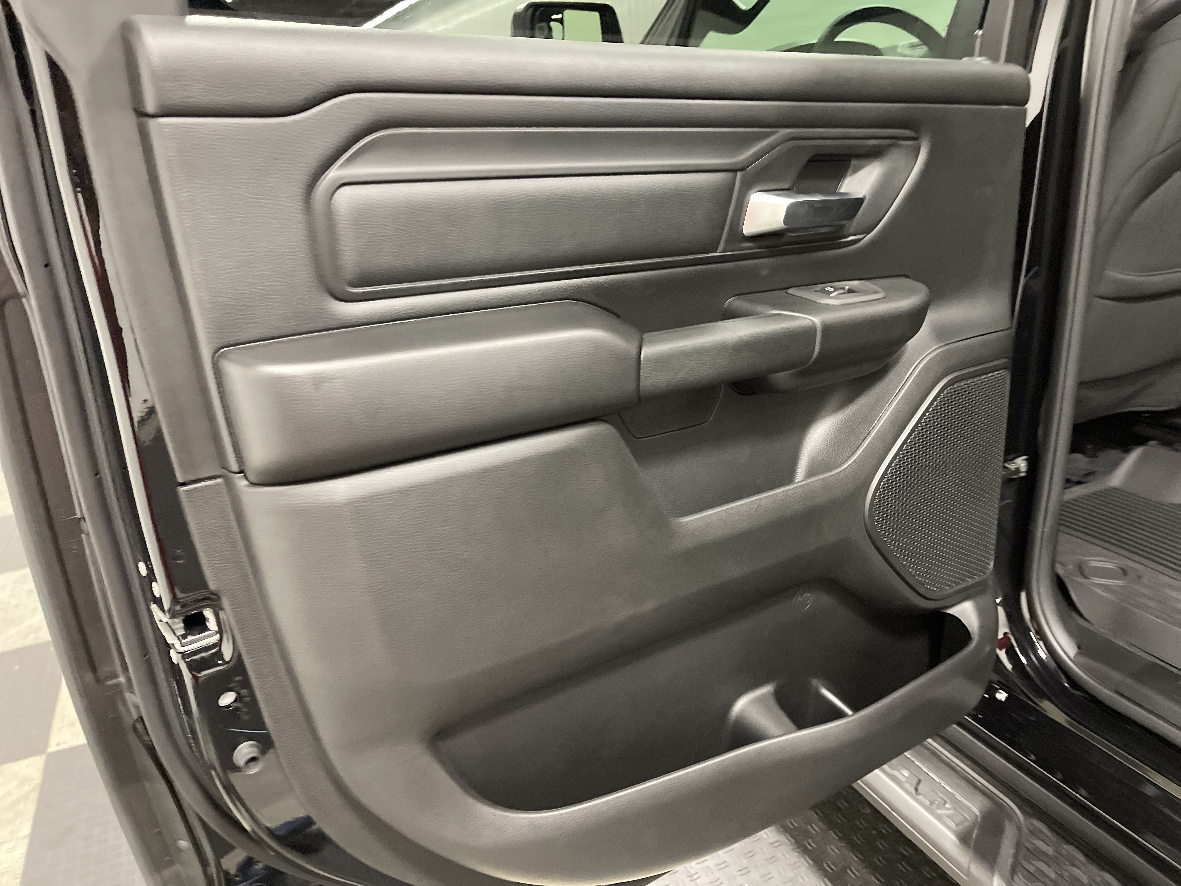 2026 RAM 1500 RAM 1500 WARLOCK CREW CAB 4X4 5'7' BOX
