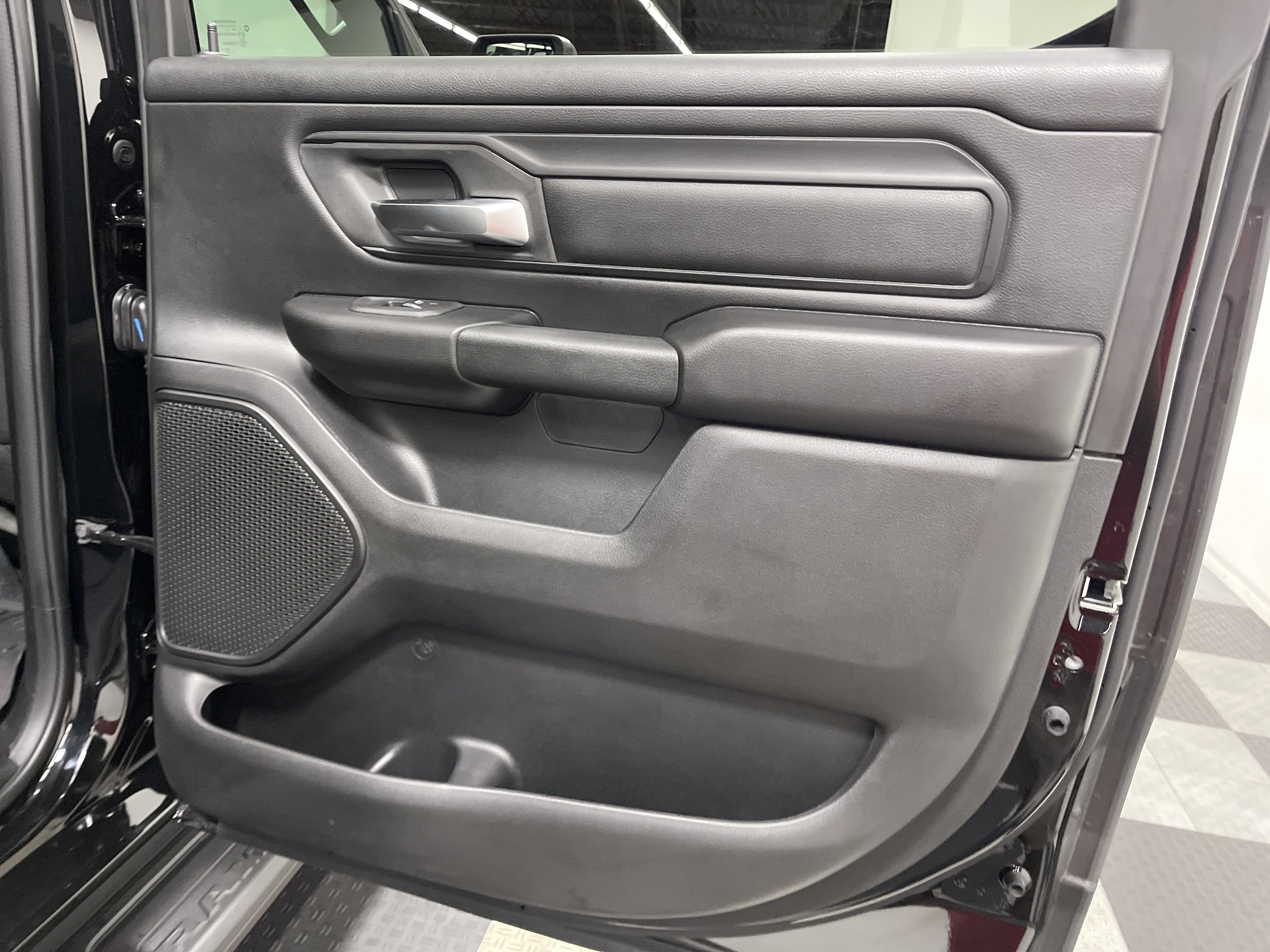 2026 RAM 1500 RAM 1500 WARLOCK CREW CAB 4X4 5'7' BOX