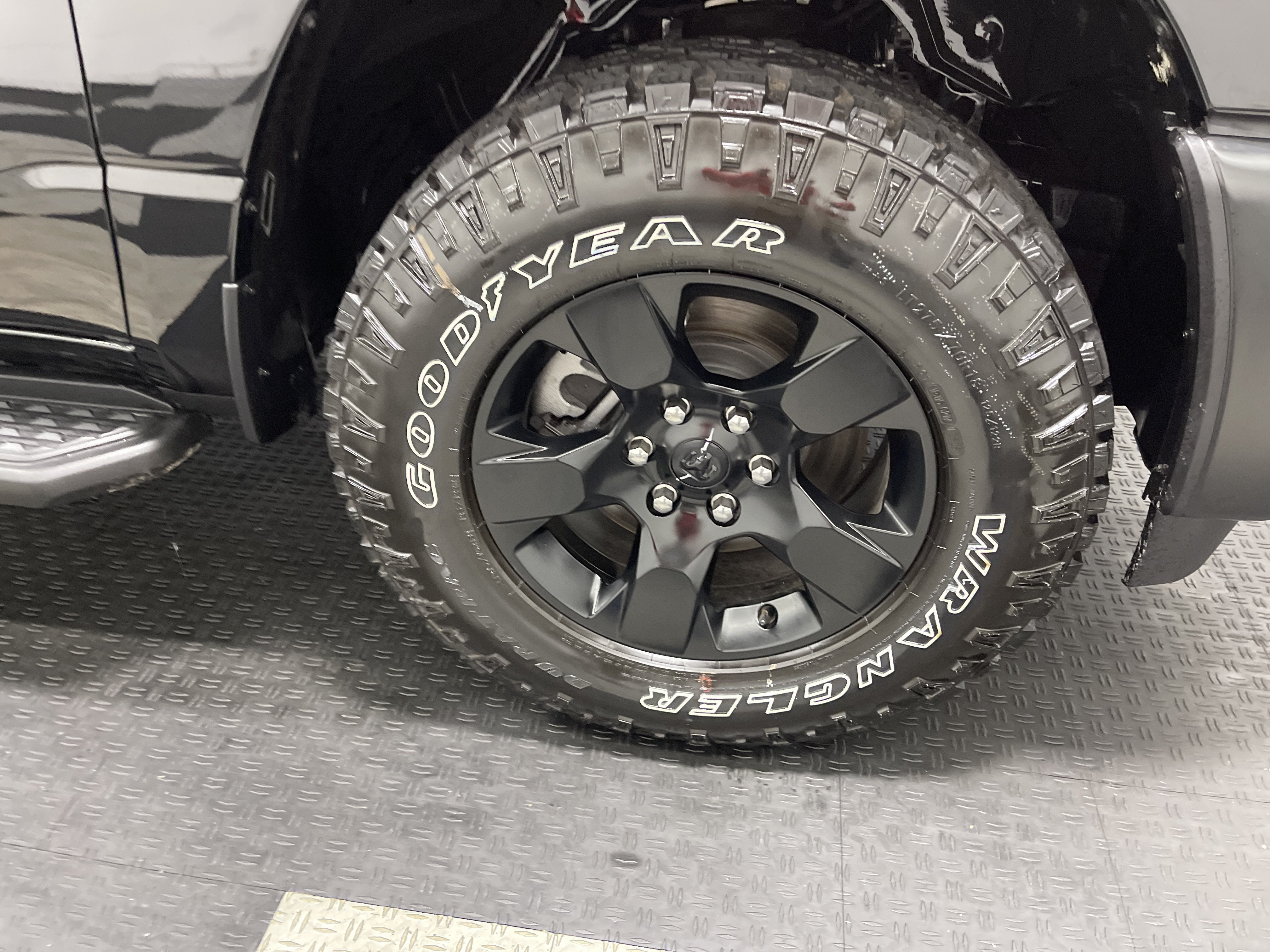 2026 RAM 1500 RAM 1500 WARLOCK CREW CAB 4X4 5'7' BOX