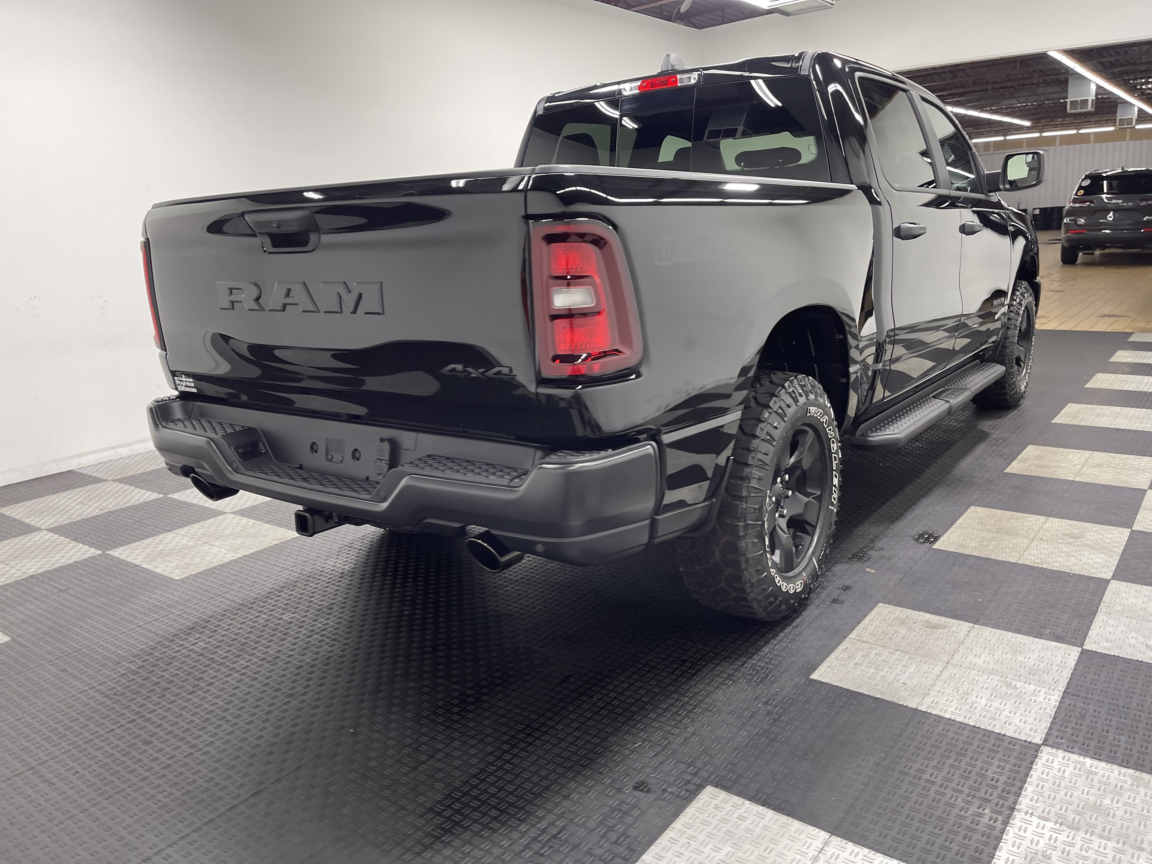 2026 RAM 1500 RAM 1500 WARLOCK CREW CAB 4X4 5'7' BOX