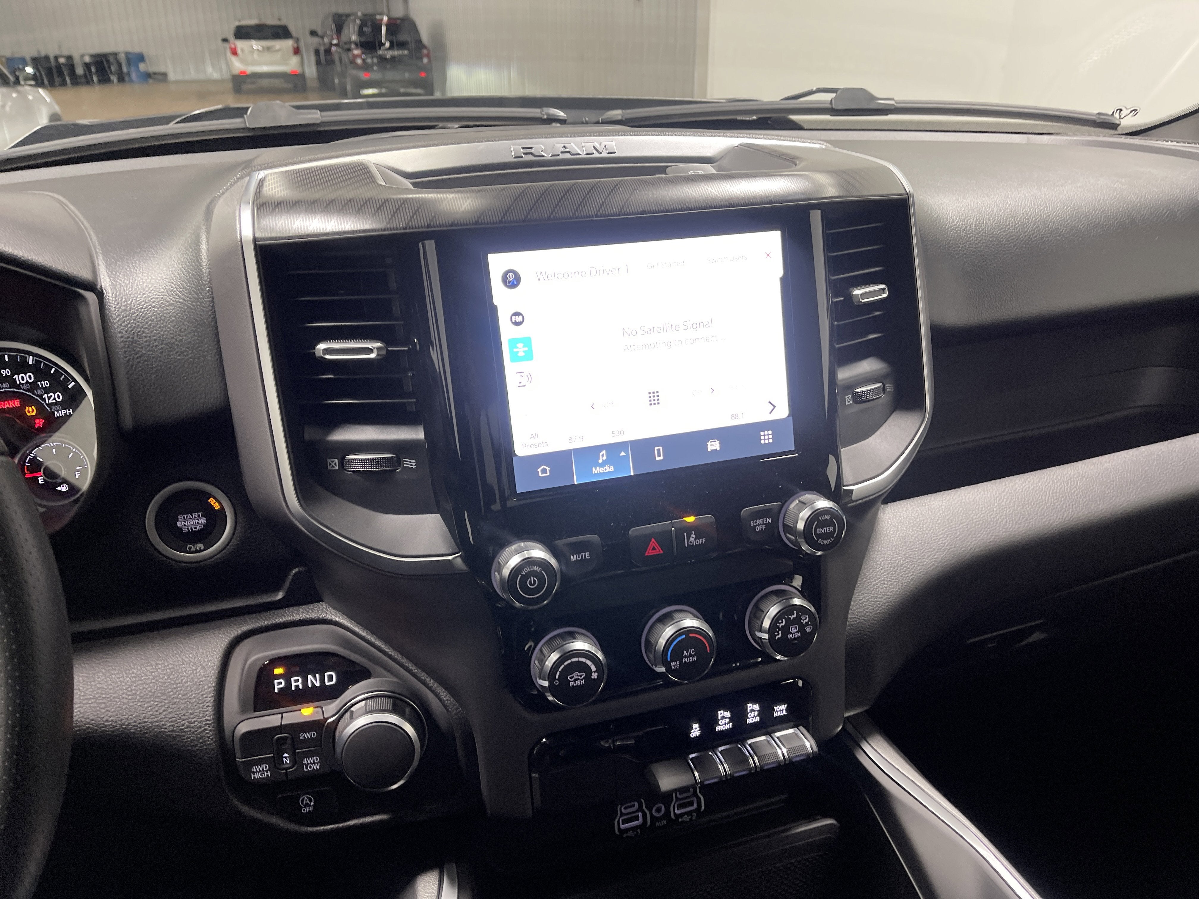 2026 RAM Ram 1500 RAM 1500 EXPRESS CREW CAB 4X4 5'7' BOX
