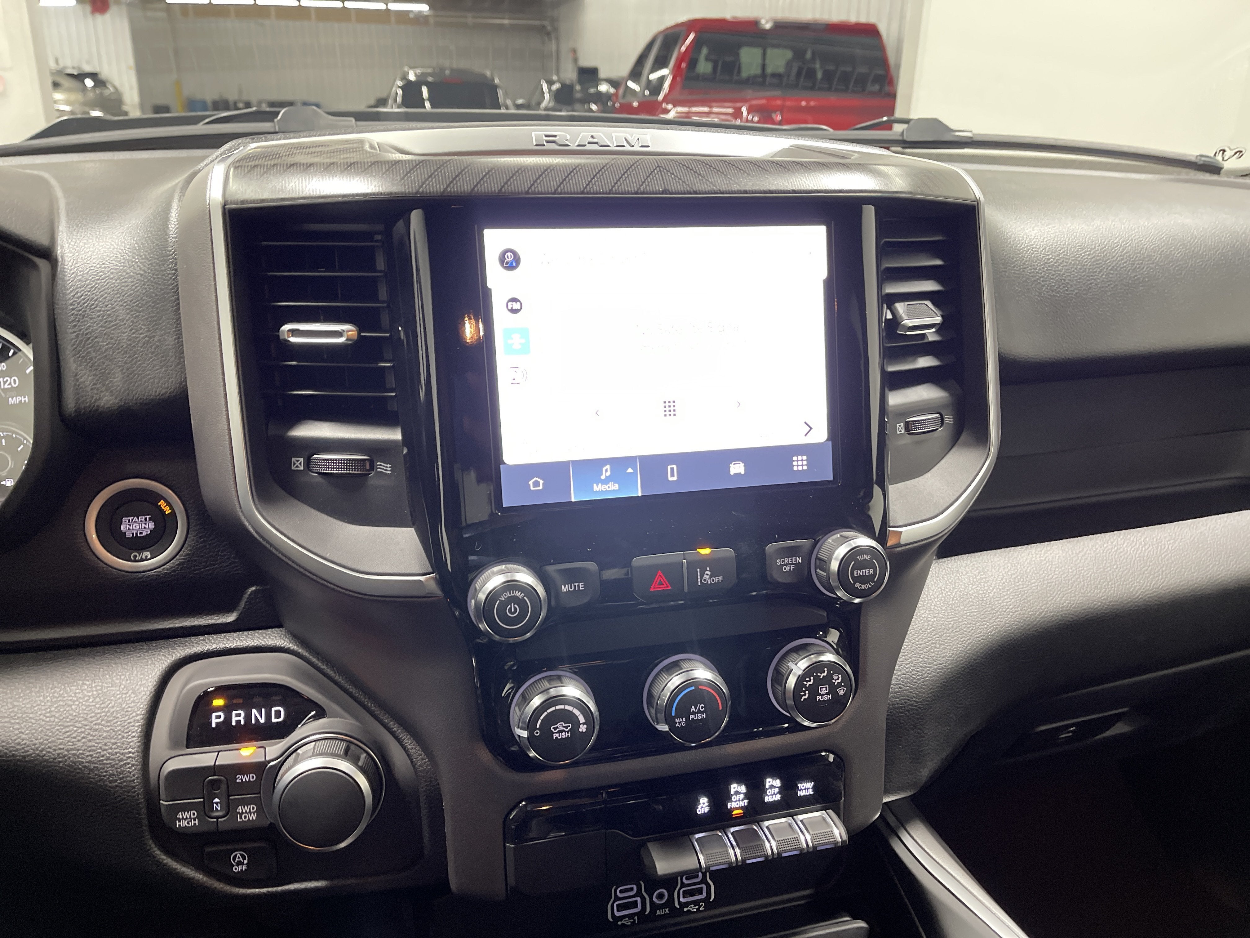 2026 RAM 1500 RAM 1500 EXPRESS CREW CAB 4X4 5'7' BOX