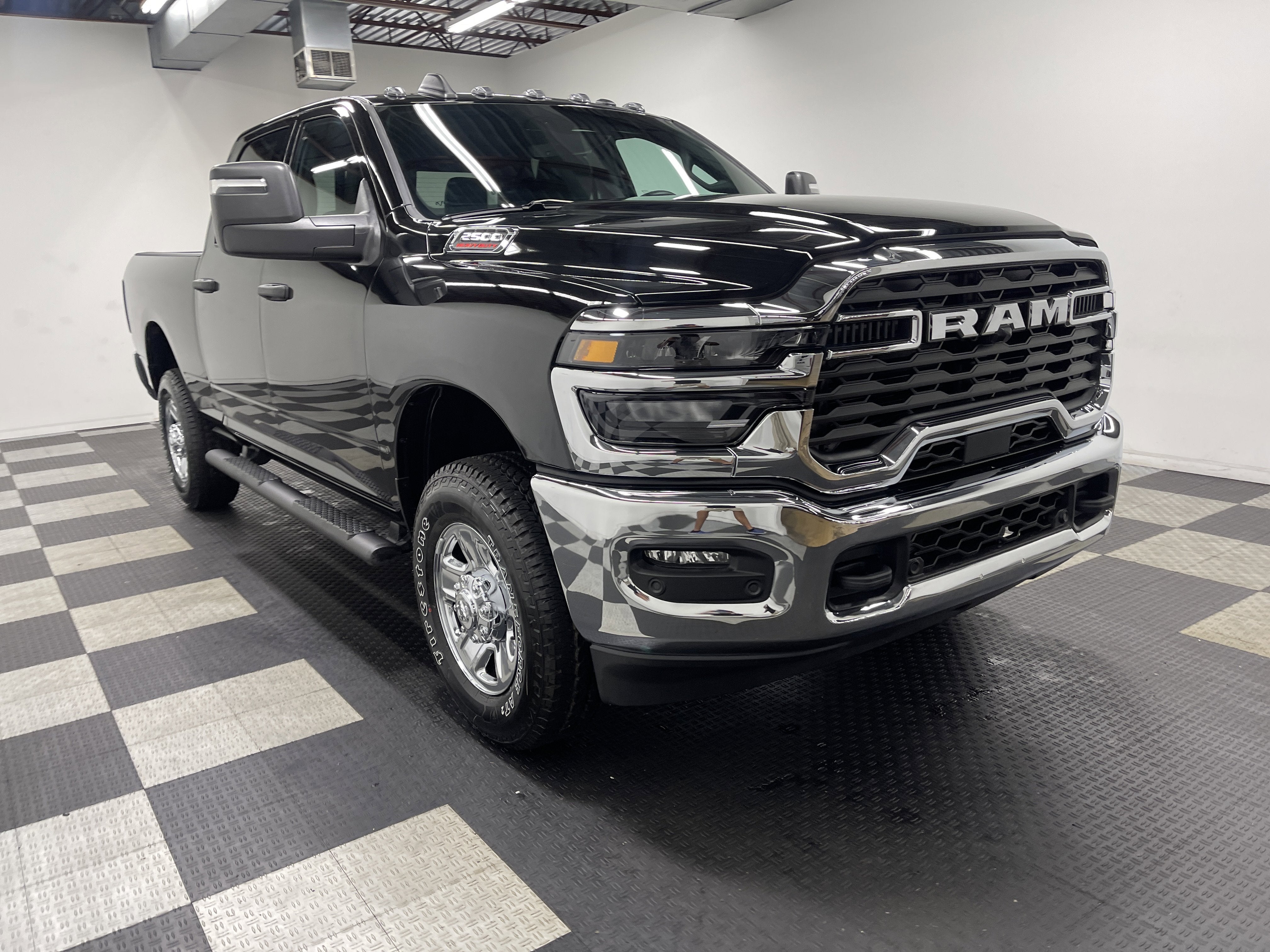 2026 RAM Ram 2500 RAM 2500 TRADESMAN CREW CAB 4X4 6'4' BOX