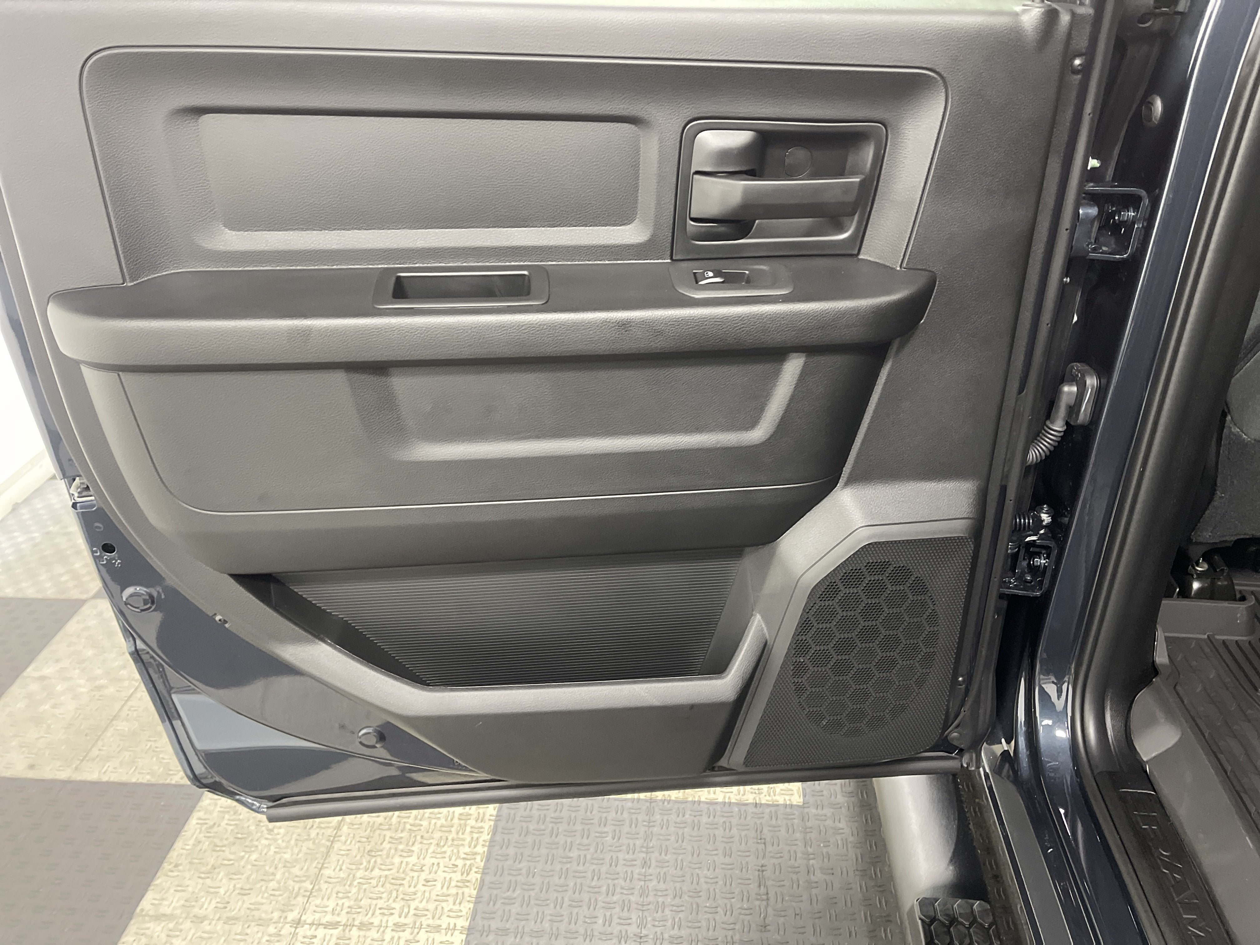 2027 RAM Ram 2500 RAM 2500 WARLOCK CREW CAB 4X4 6'4' BOX