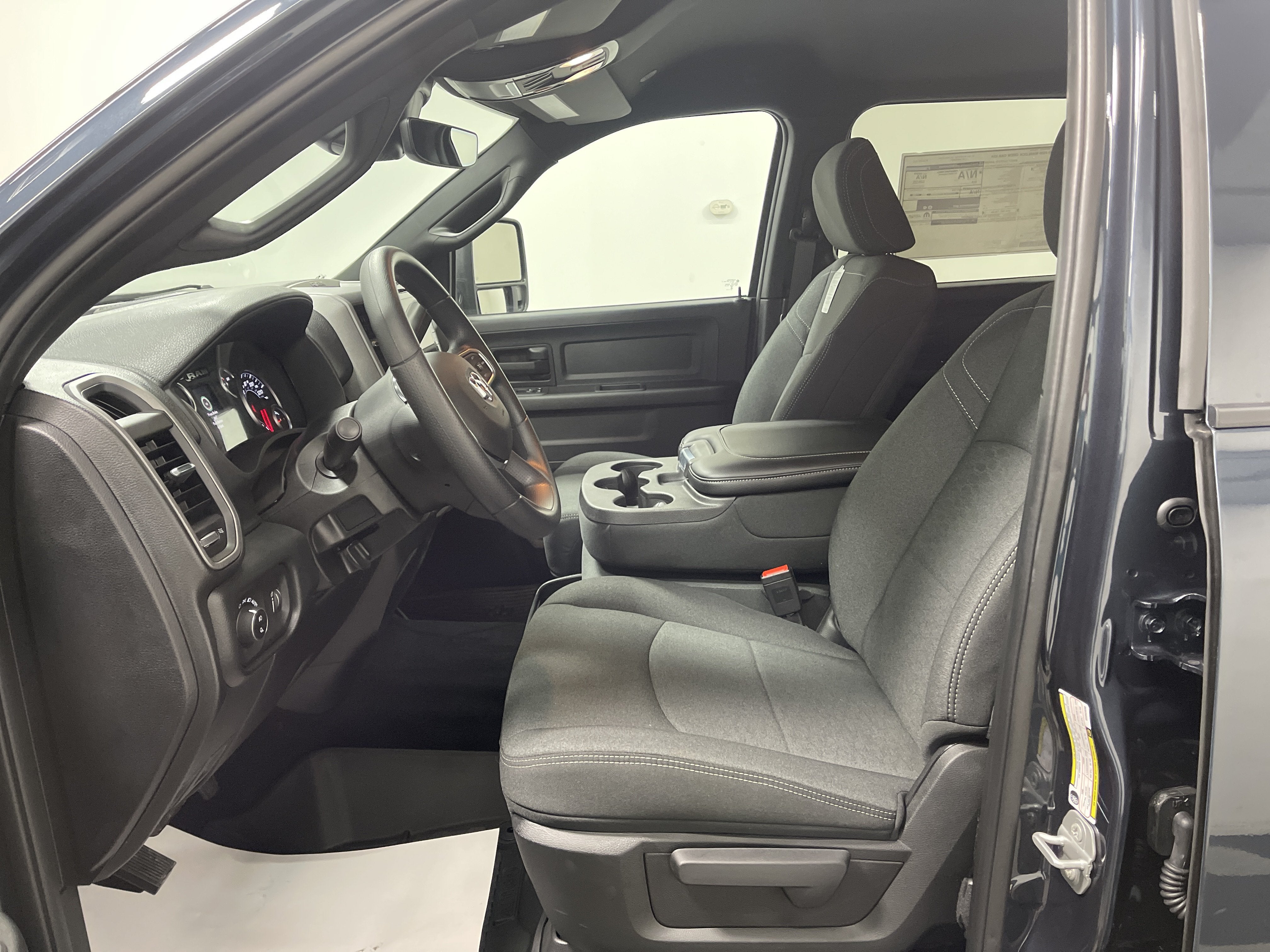 2027 RAM Ram 2500 RAM 2500 WARLOCK CREW CAB 4X4 6'4' BOX