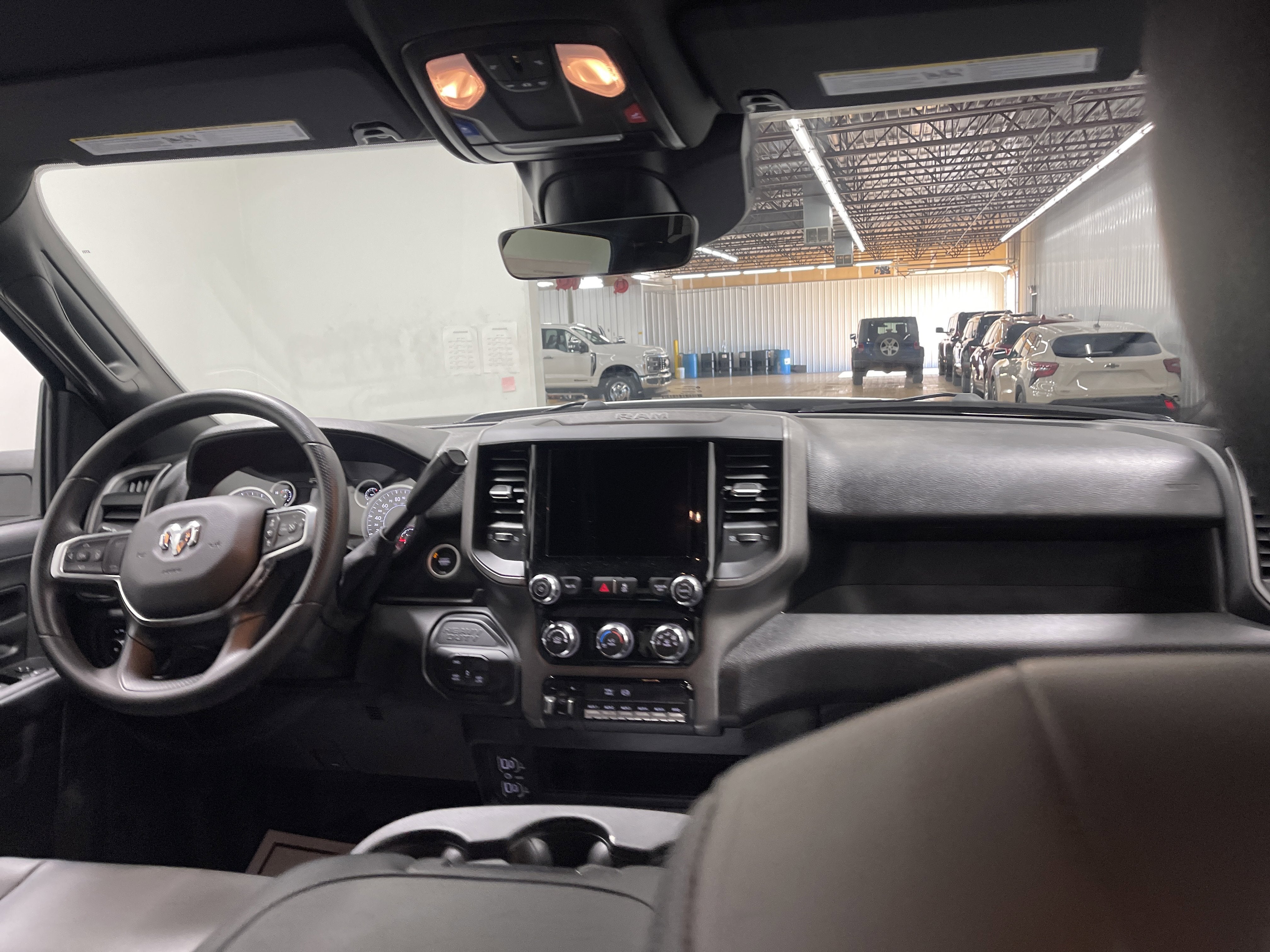 2026 RAM Ram 5500 Chassis Cab RAM 5500 TRADESMAN CHASSIS CREW CAB 4X4 84' CA
