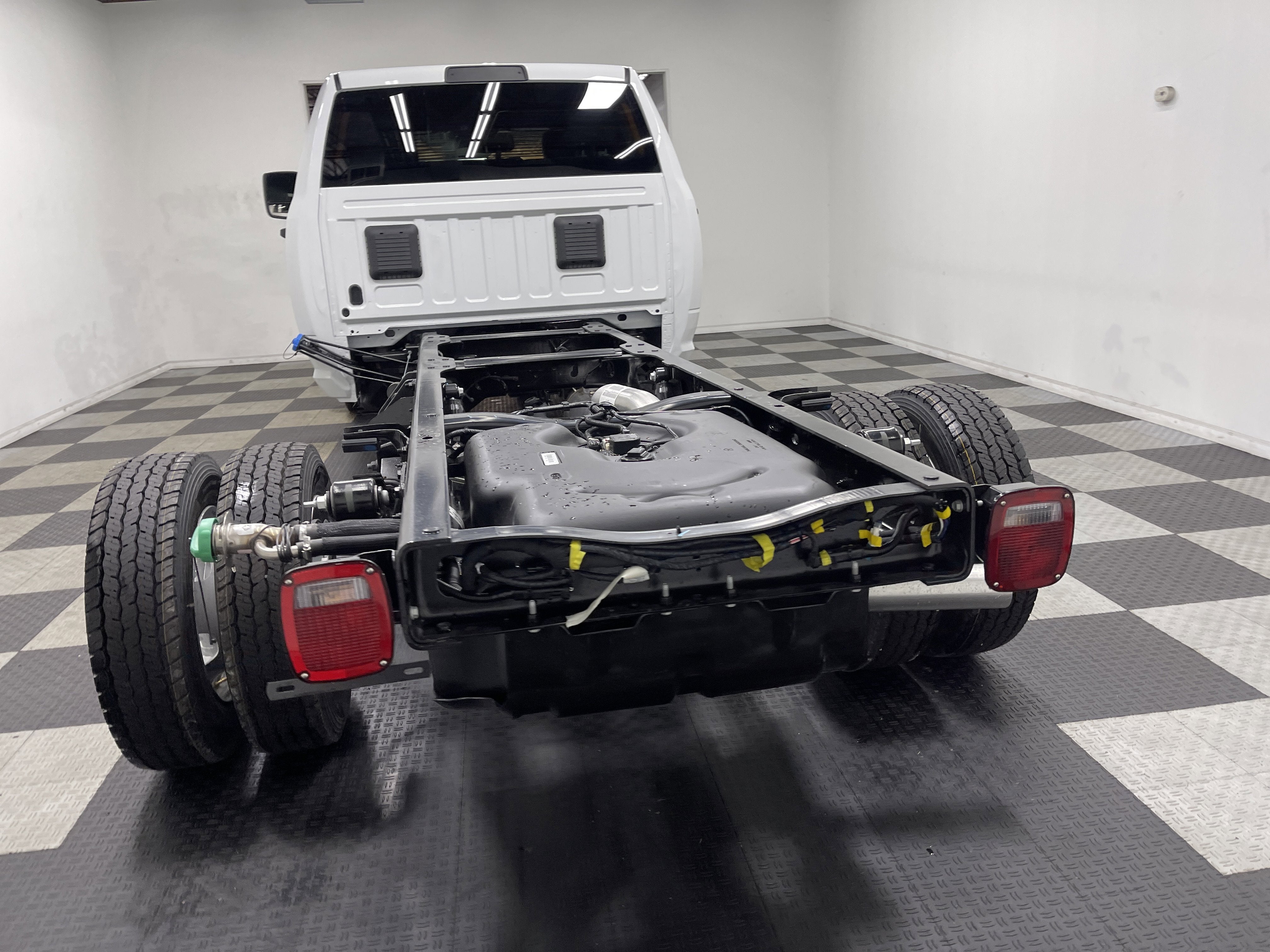 2026 RAM Ram 5500 Chassis Cab RAM 5500 TRADESMAN CHASSIS CREW CAB 4X4 84' CA
