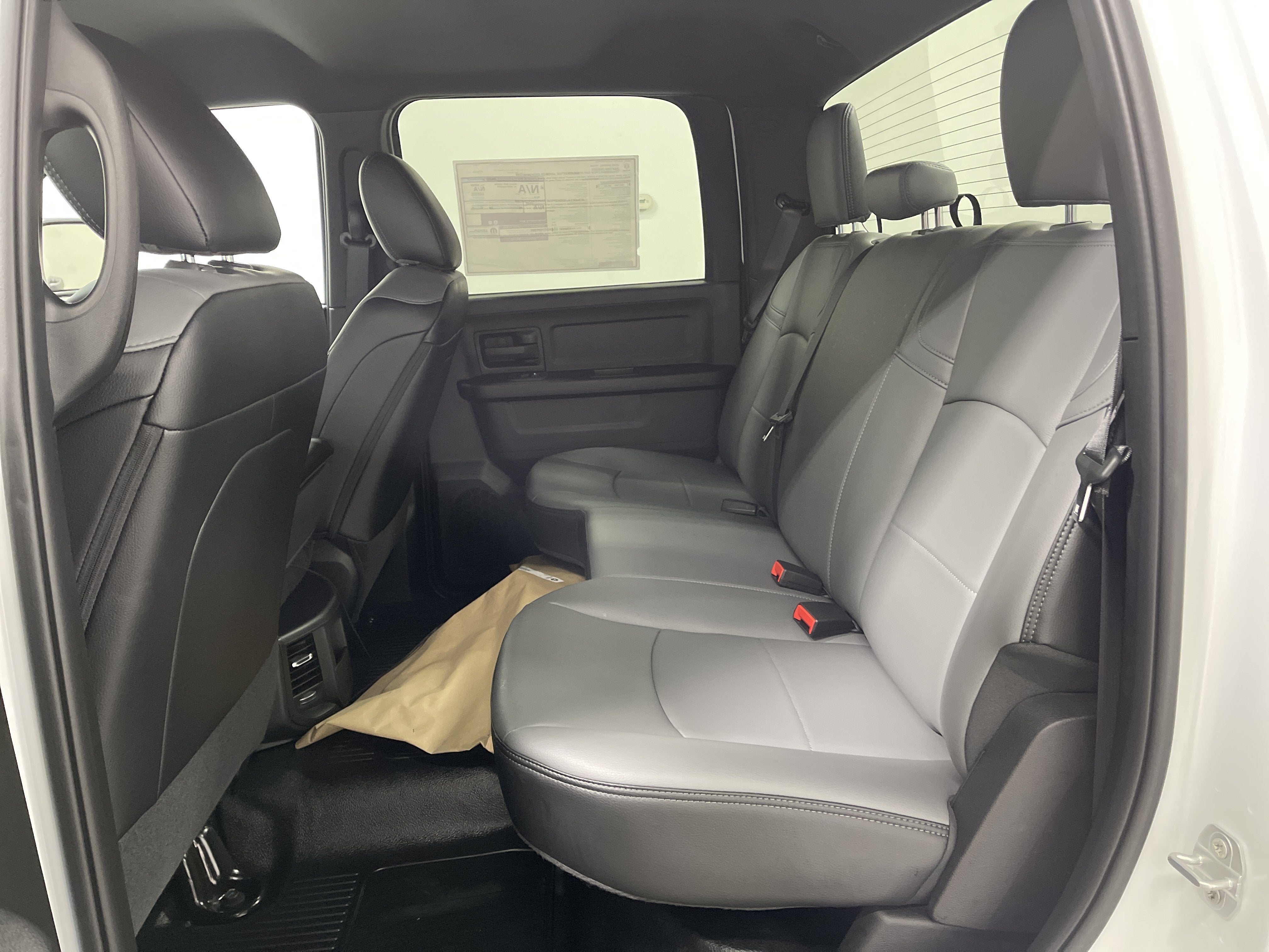 2026 RAM Ram 5500 Chassis Cab RAM 5500 TRADESMAN CHASSIS CREW CAB 4X4 84' CA